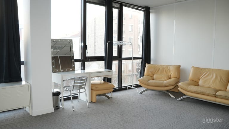  Studio photo - video, moderne, tout equipe et tres lumineux 