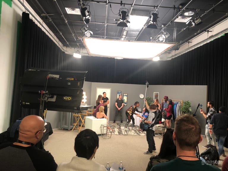  Custom set design in studio 