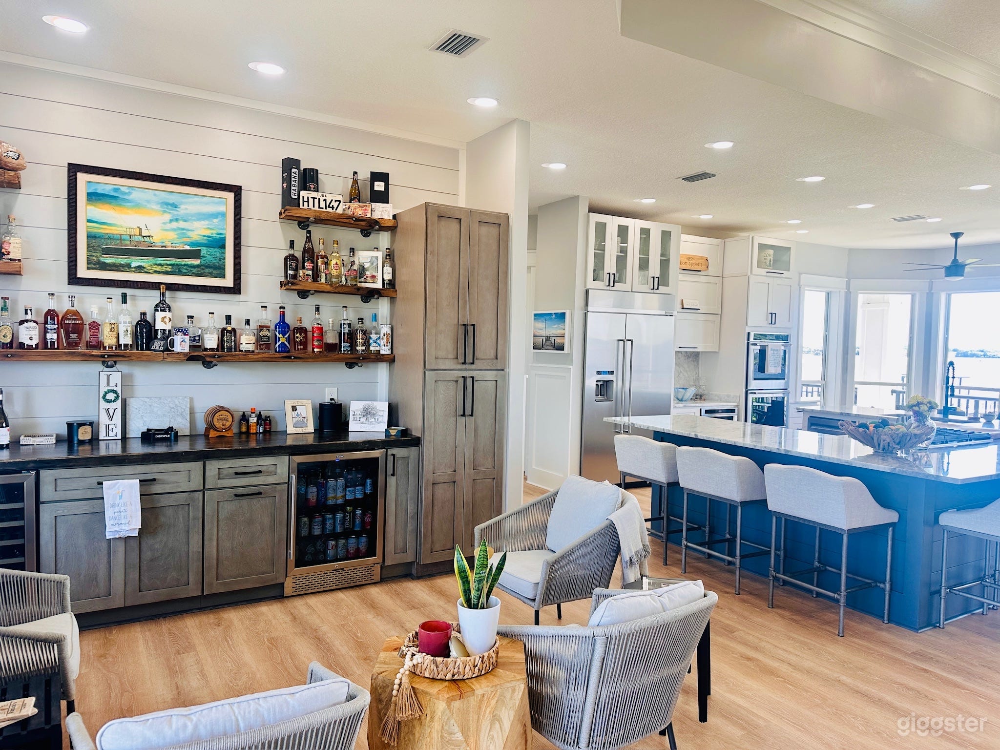 Southern Coastal Island Home Photo 4