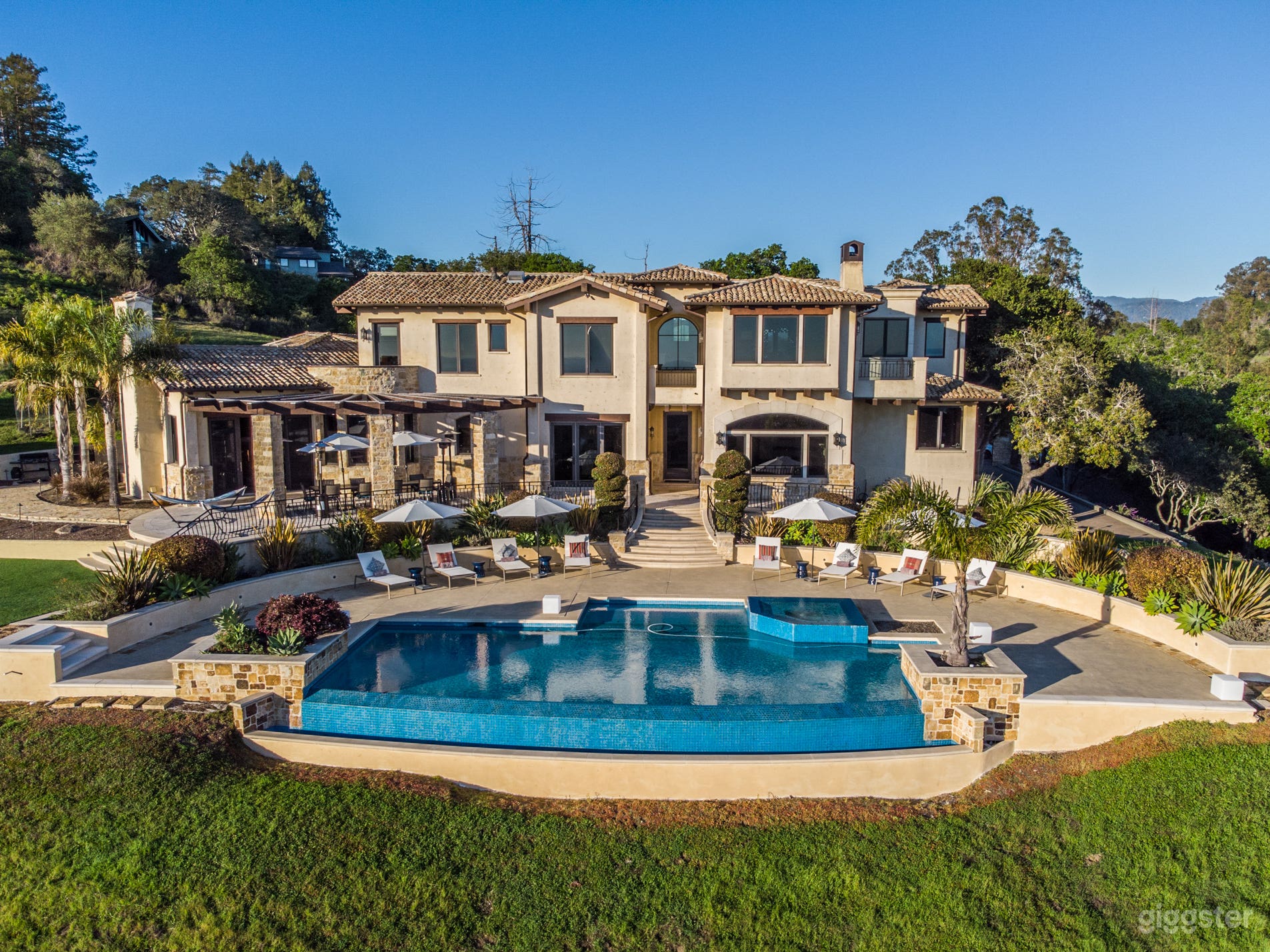 5,700 sq. Luxury Villa, Oceanview, Infinity Pool Photo 1