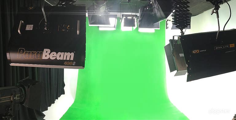  Alquiler de Estudio de Cine, TV y Fotografía 