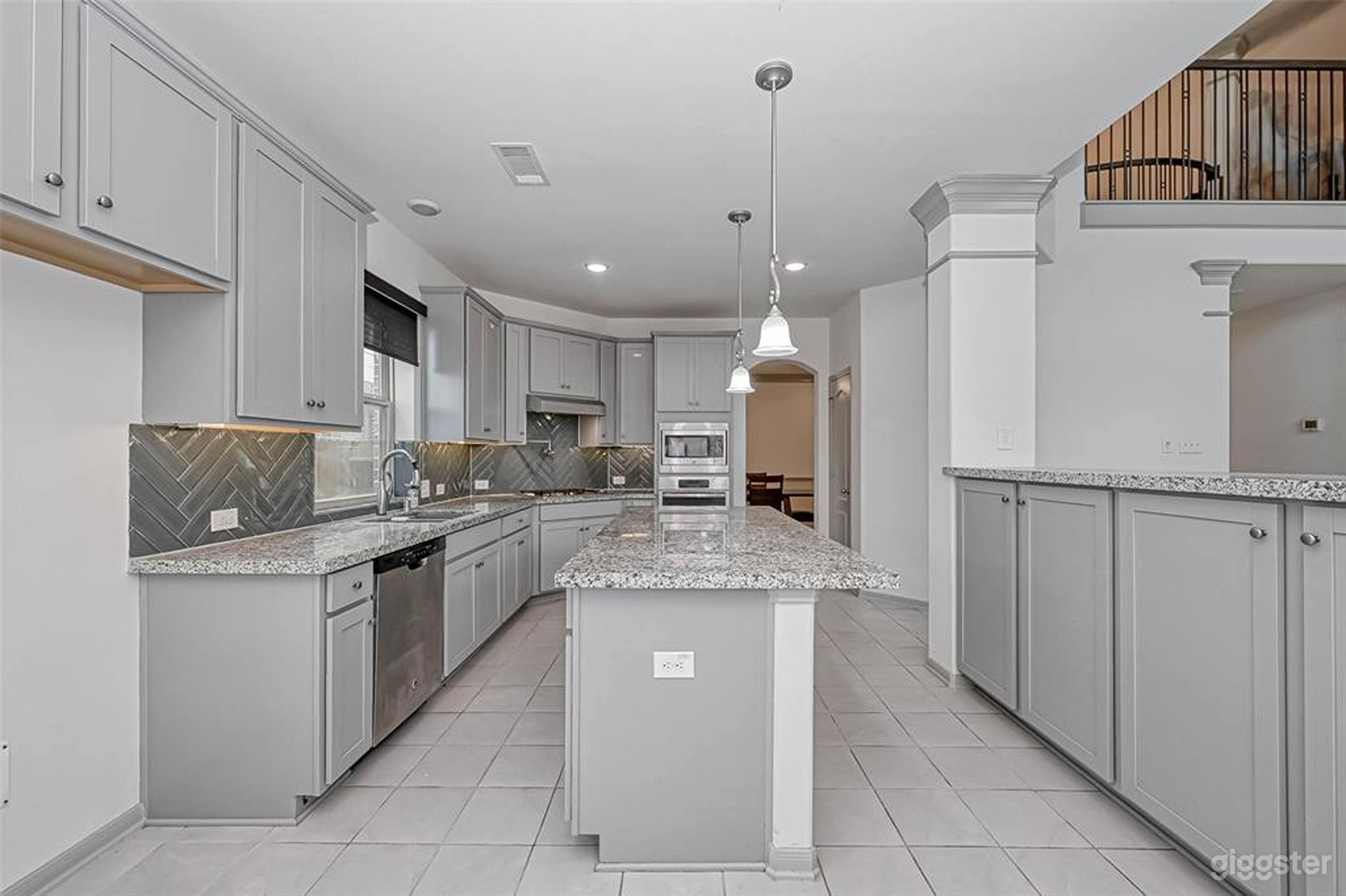 A Beautiful Family Home in Richmond Photo 4