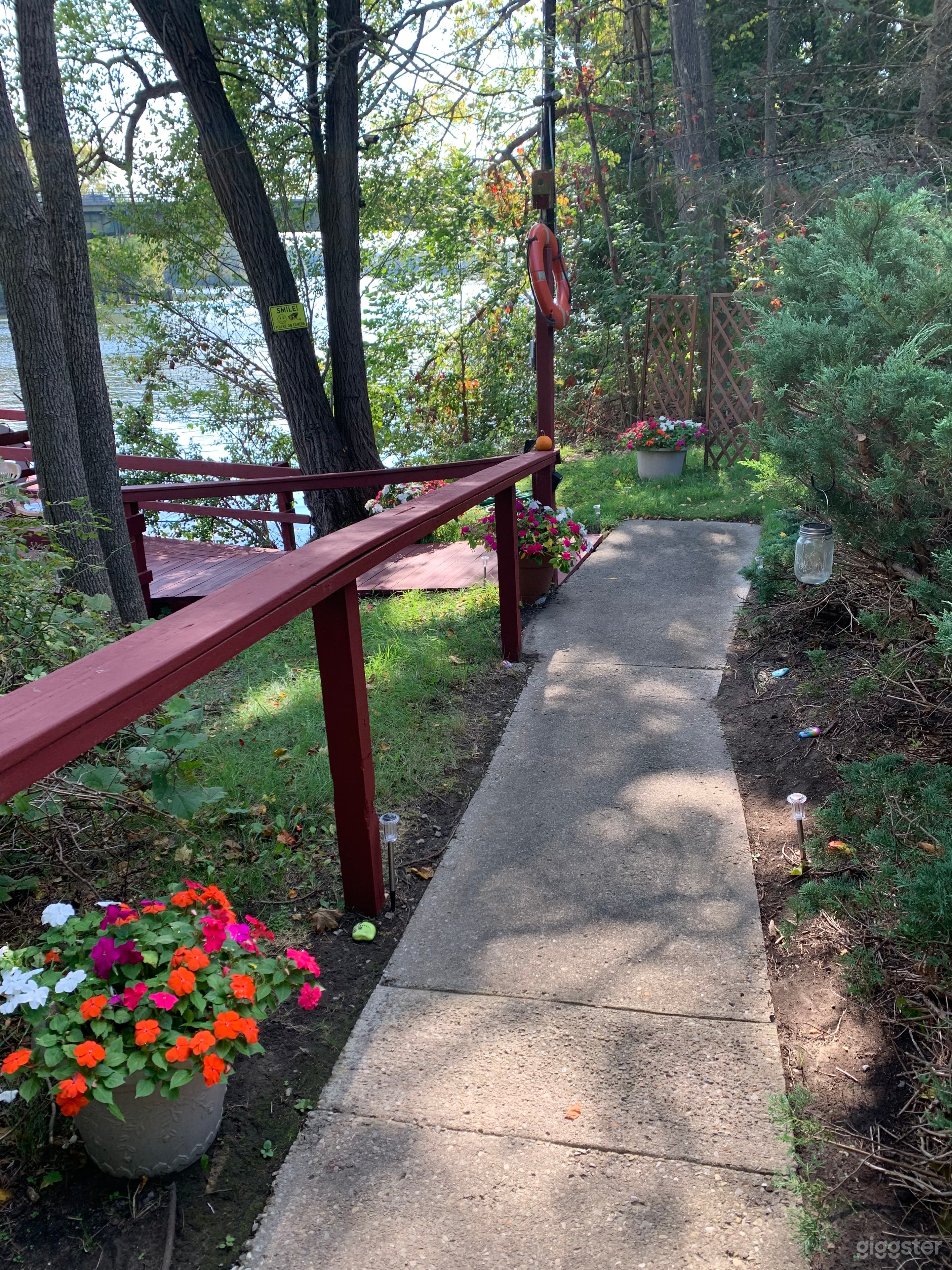 Private charter boat - river or lake excursions Photo 4