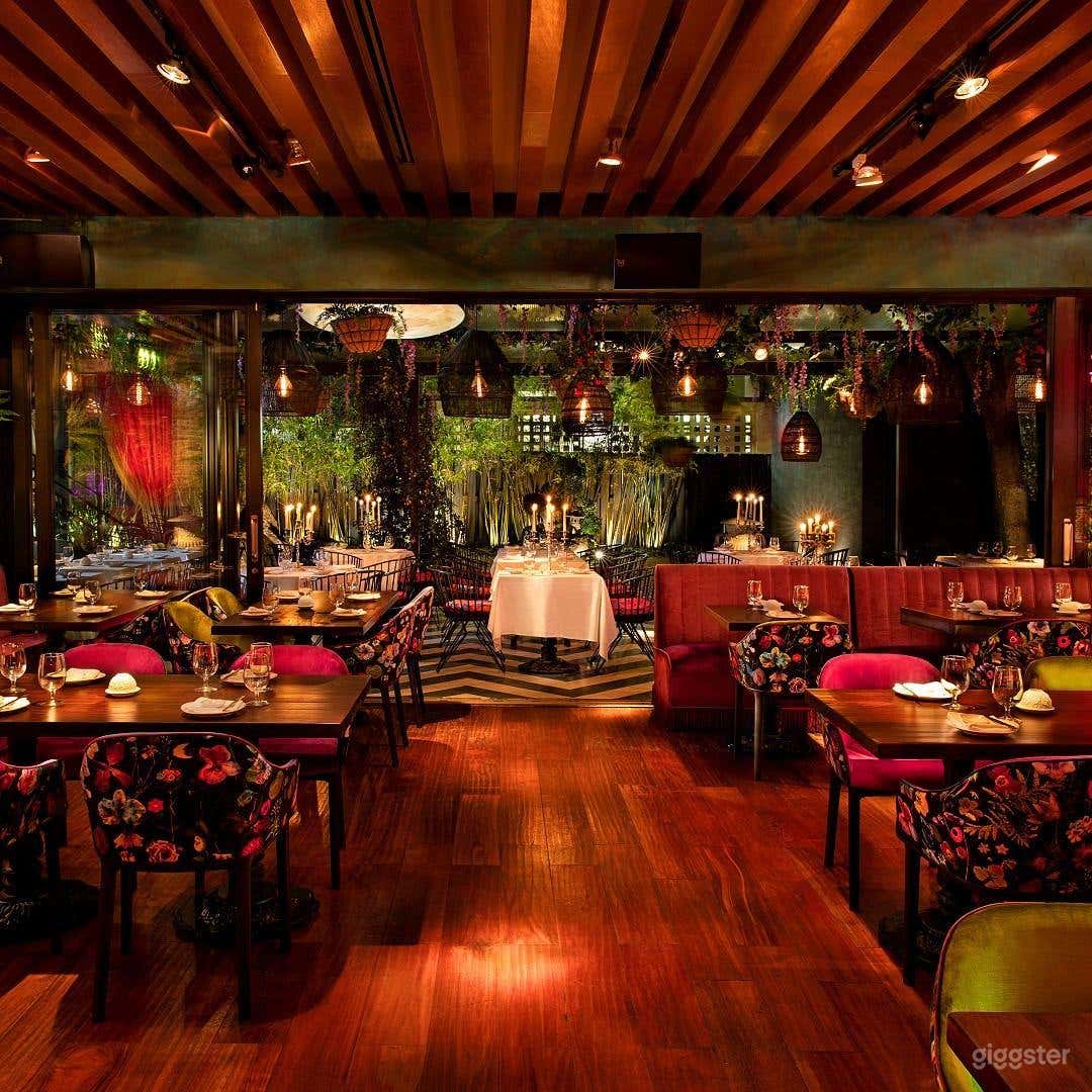 Upscale Main Room Photo 4