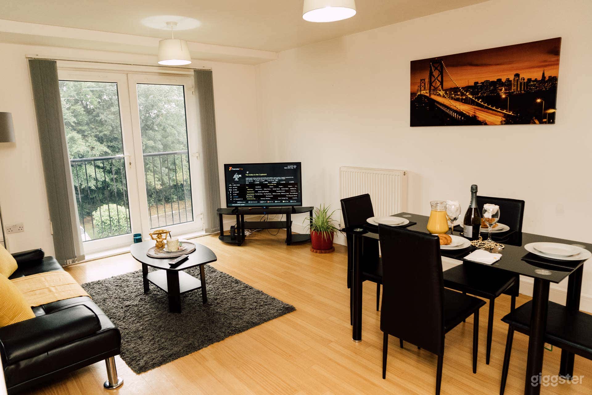 Modern 2 Bedroom Apartment in West Derby Photo 2