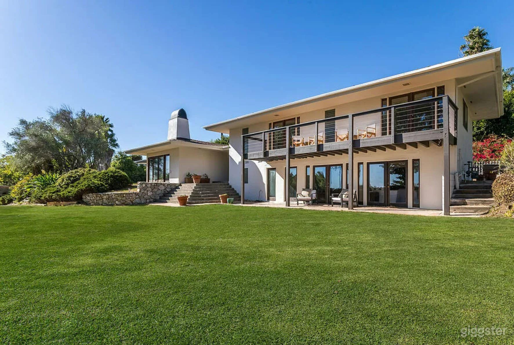 OCEANVIEW RANCH WITH PASTURE LIGHT, COASTAL QUIET Photo 2