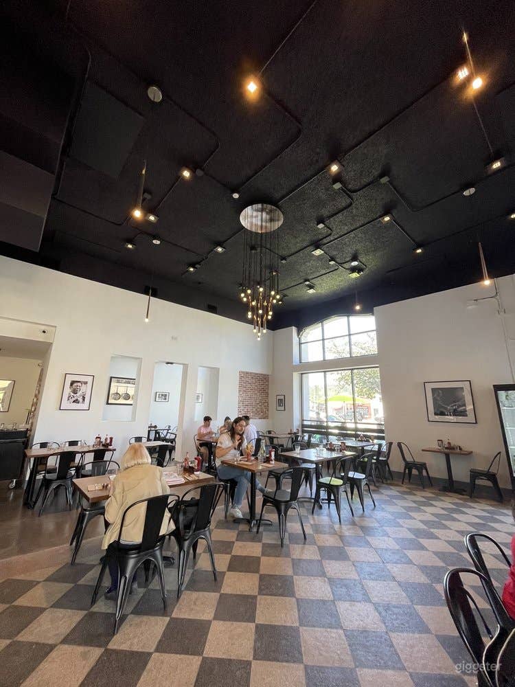 Contemporary Modern Dining Room in Atwater Village Photo 4