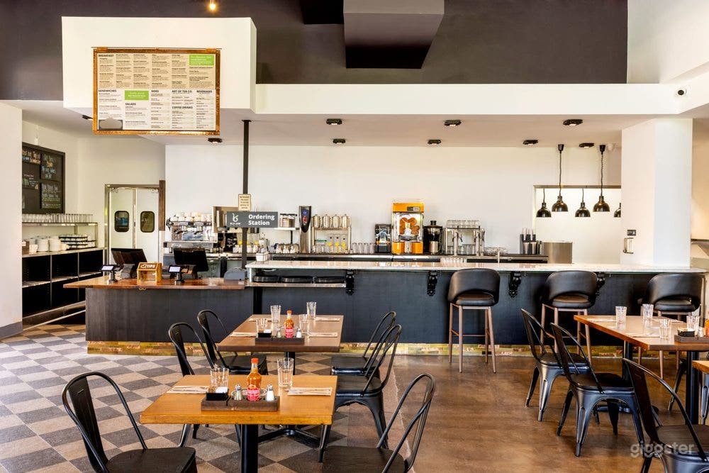 Contemporary Modern Dining Room in Atwater Village Photo 3