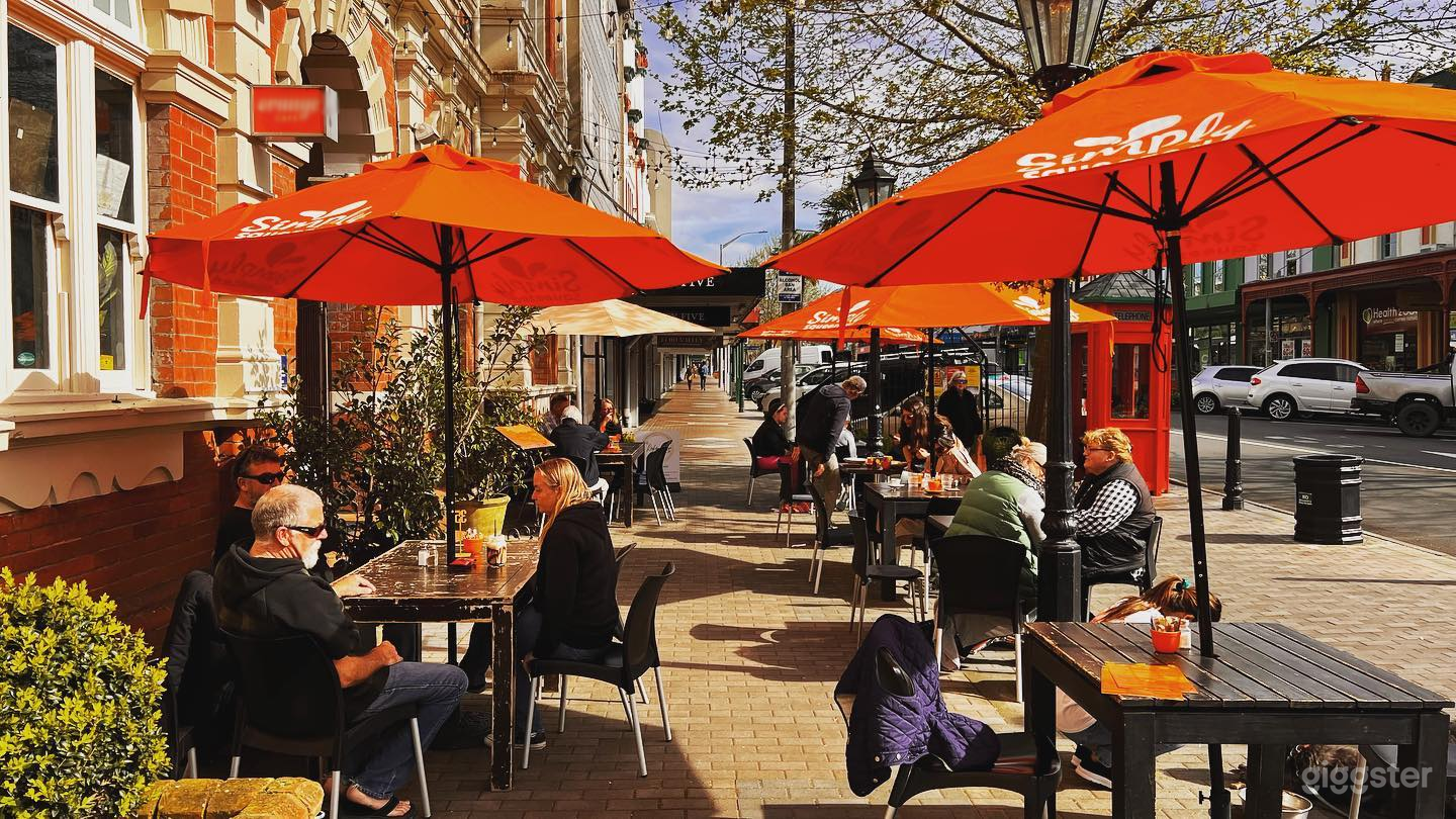 Whanganui's Flower-Themed Cafe and Bar  Photo 2