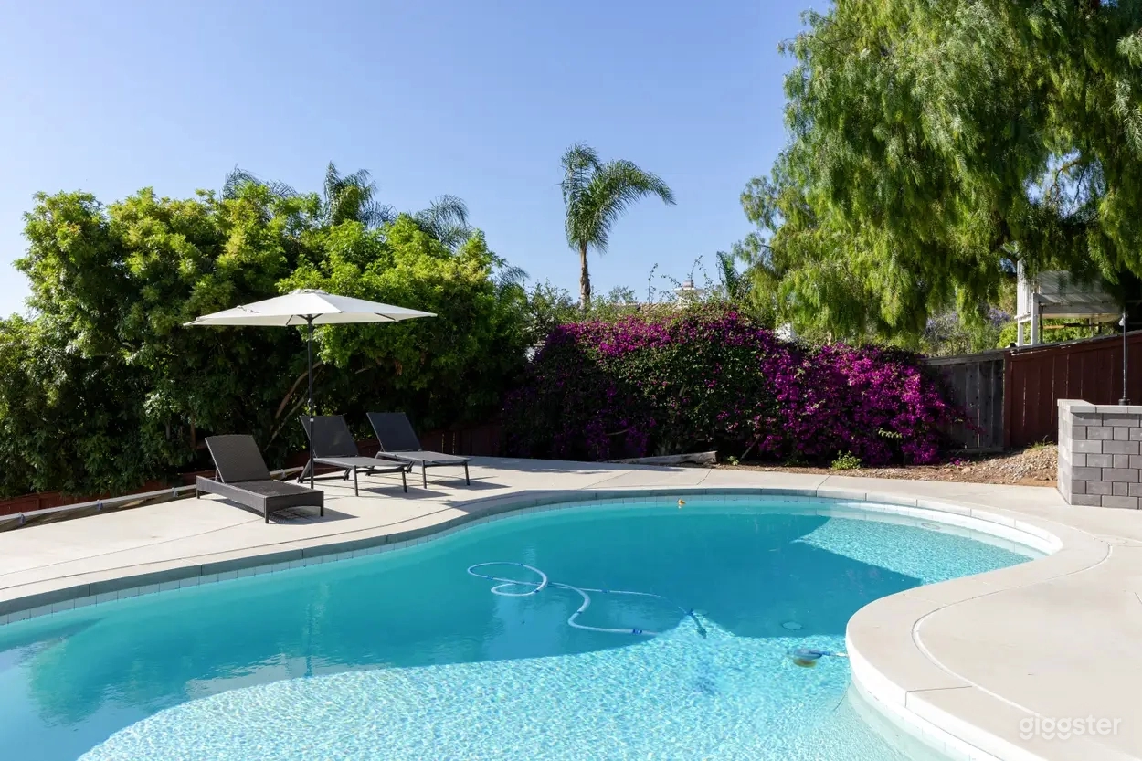 Modern Pool &amp; Hot Tub with Mountain Views Photo 3
