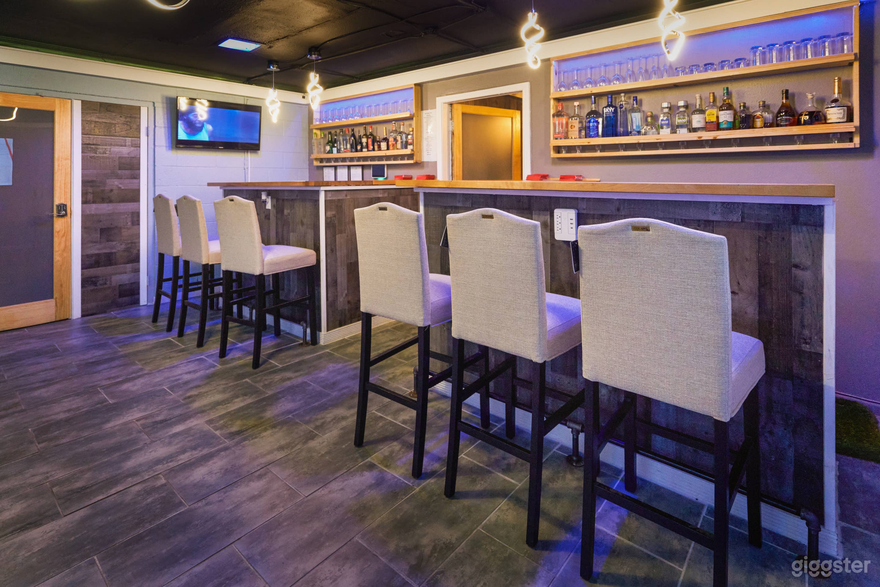 Stunning and Versatile Event Space for Unforgettab Photo 1