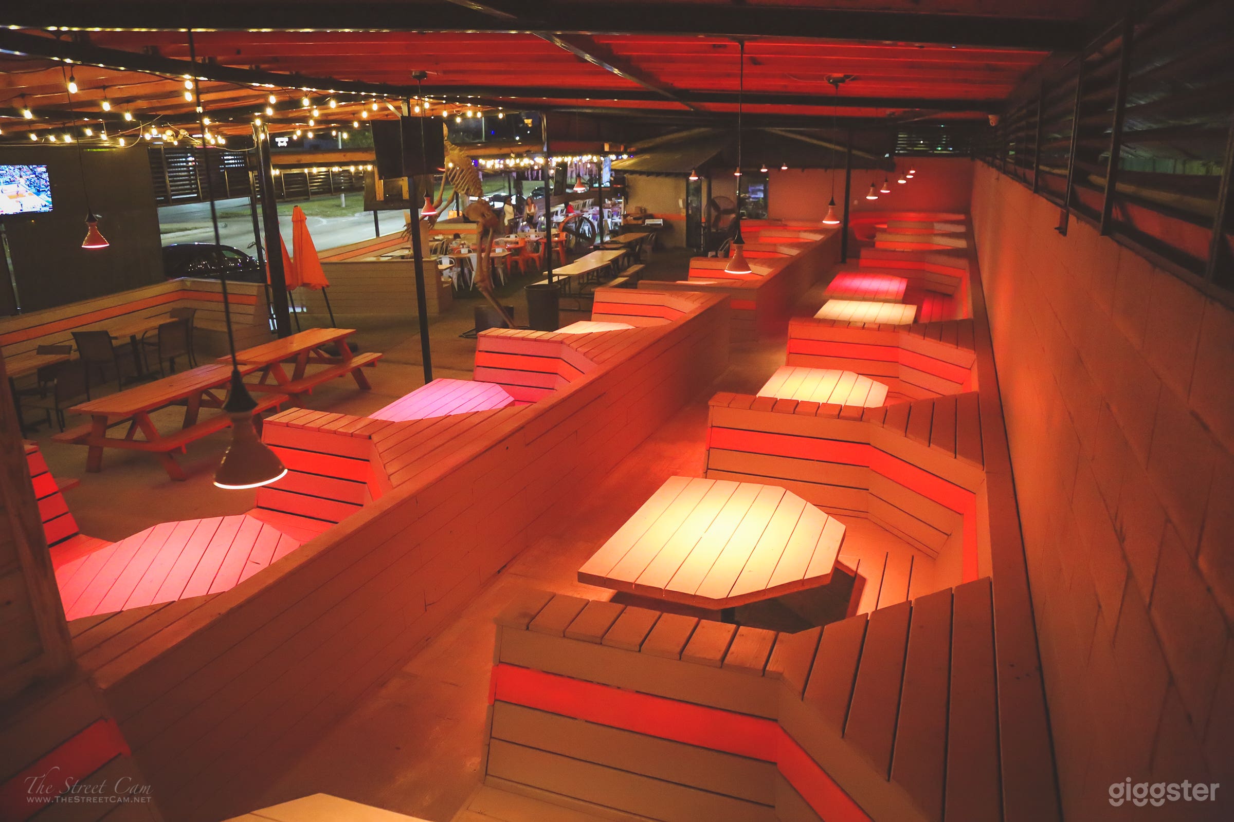 Lively New Orleans Venue | Southern Charm Meets Bold Brunch &amp; Events Photo 3