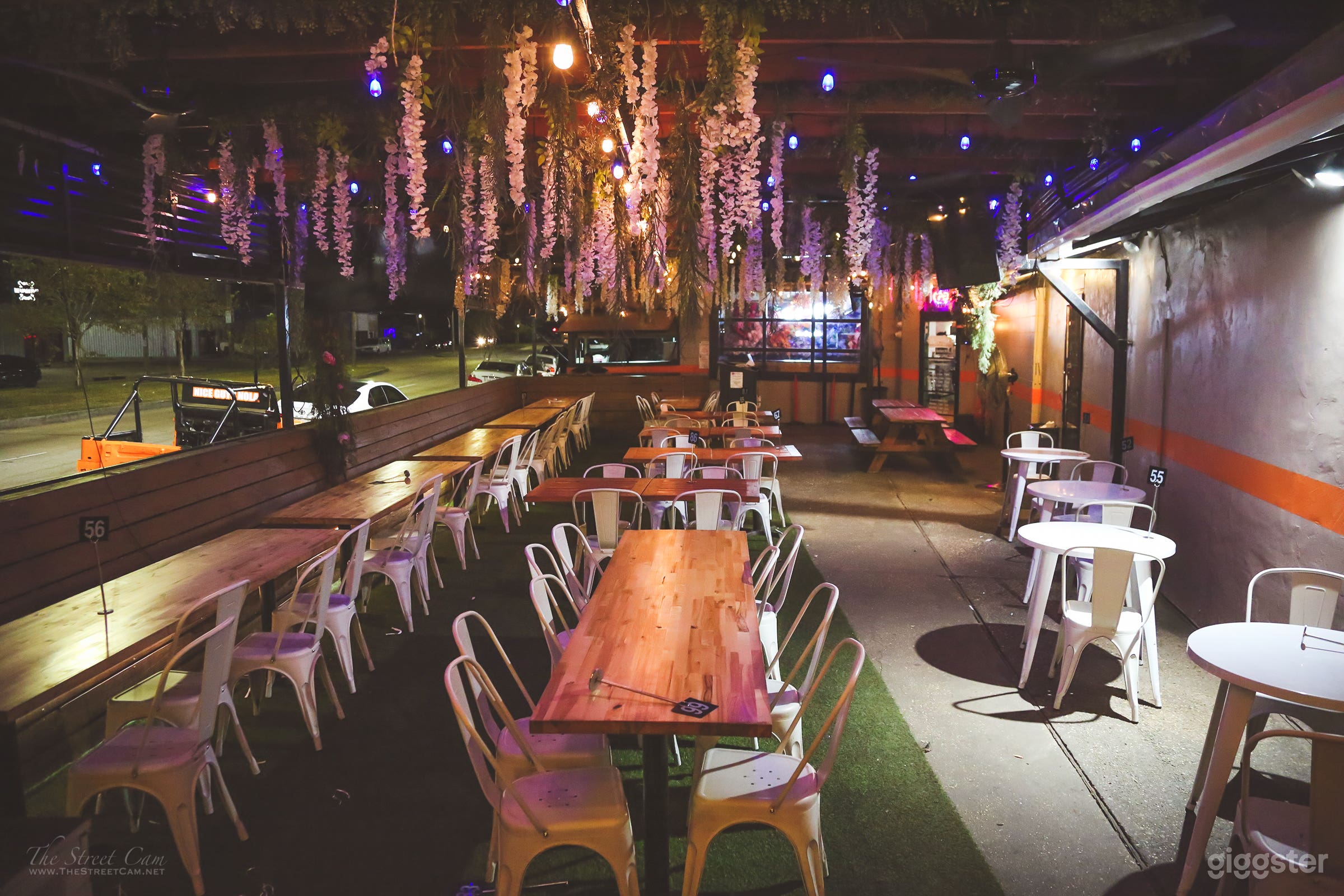 Lively New Orleans Venue | Southern Charm Meets Bold Brunch &amp; Events Photo 2