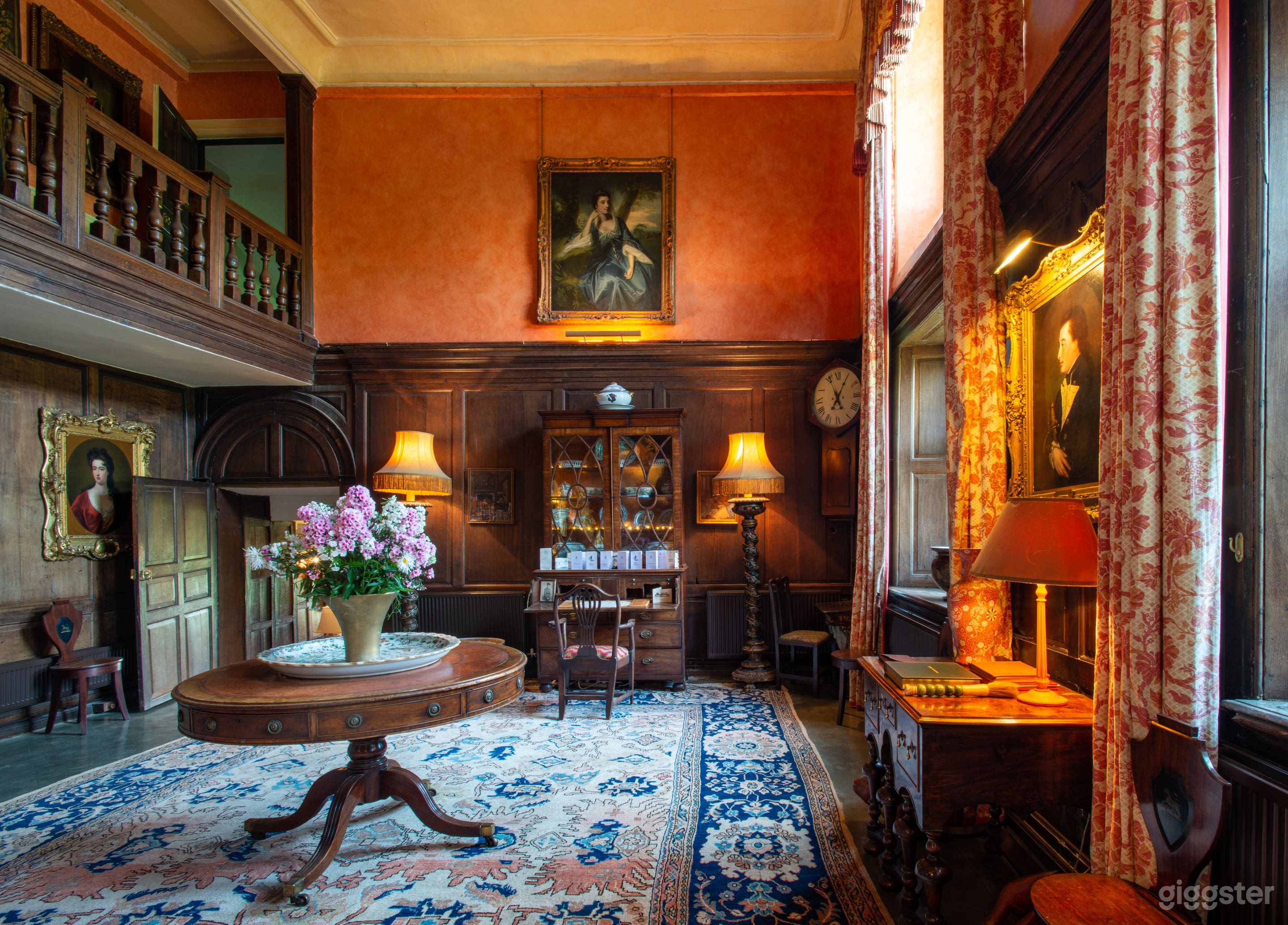 Traditional Historic Manor House Photo 3