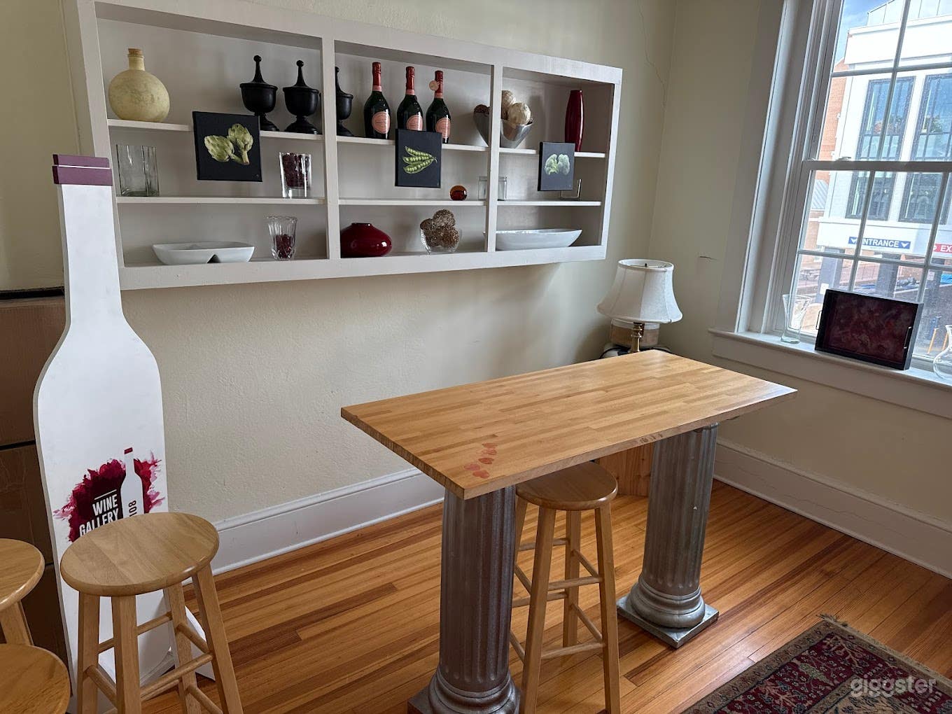 Boutique wine shop in Alexandria Photo 3