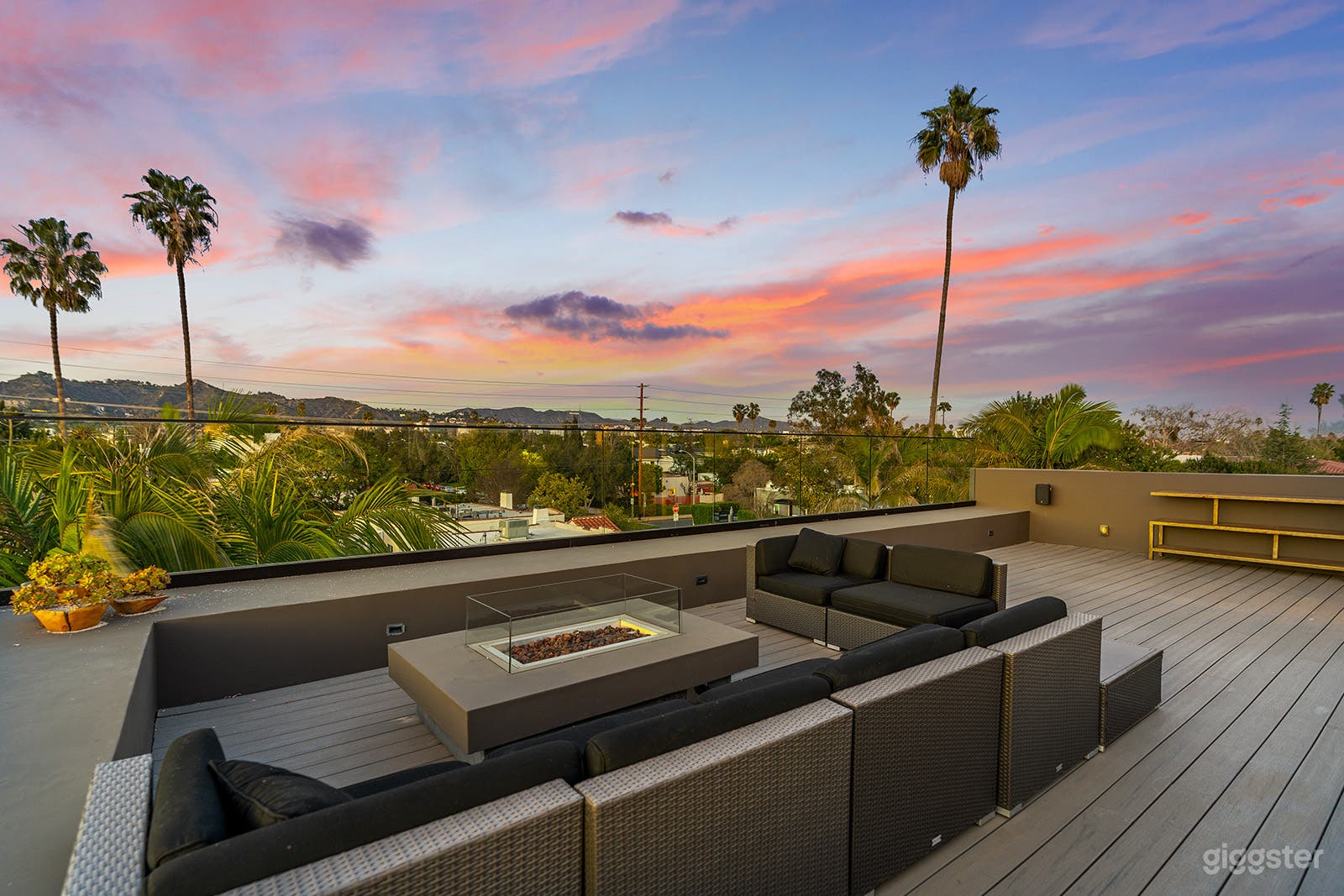 Melrose Estate w/ Hollywood Hills Views Photo 1