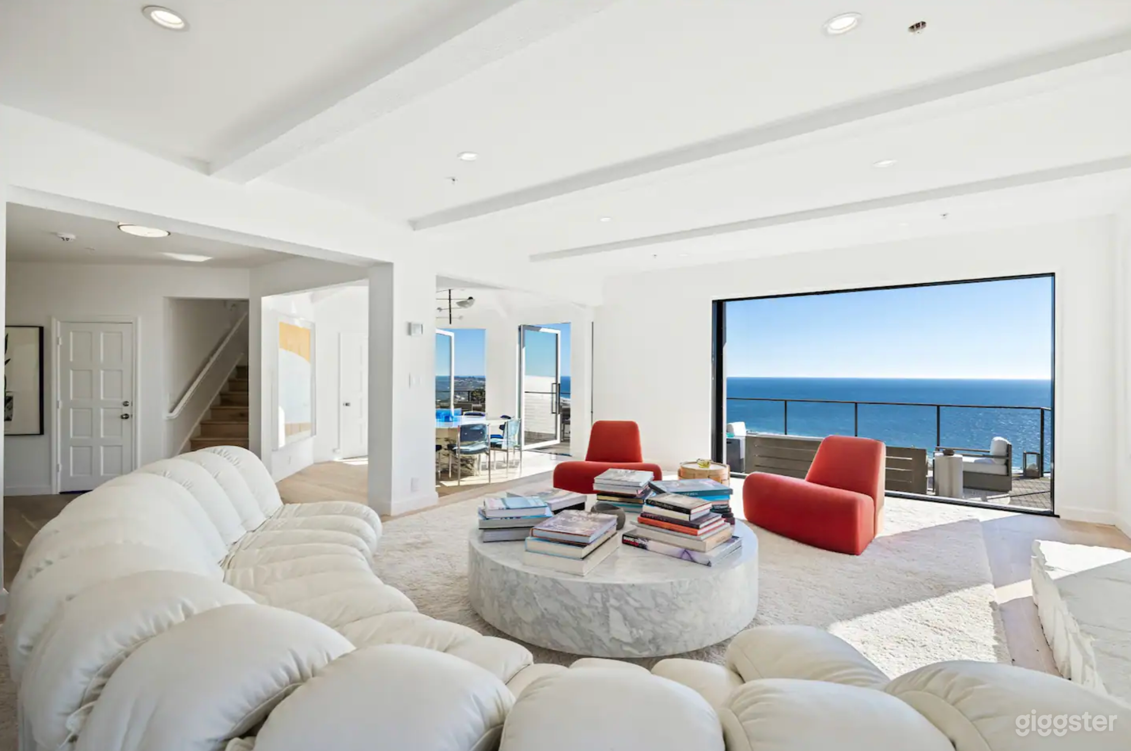 Fletcher's Beachfront Bliss: A Designer Oasis Photo 1