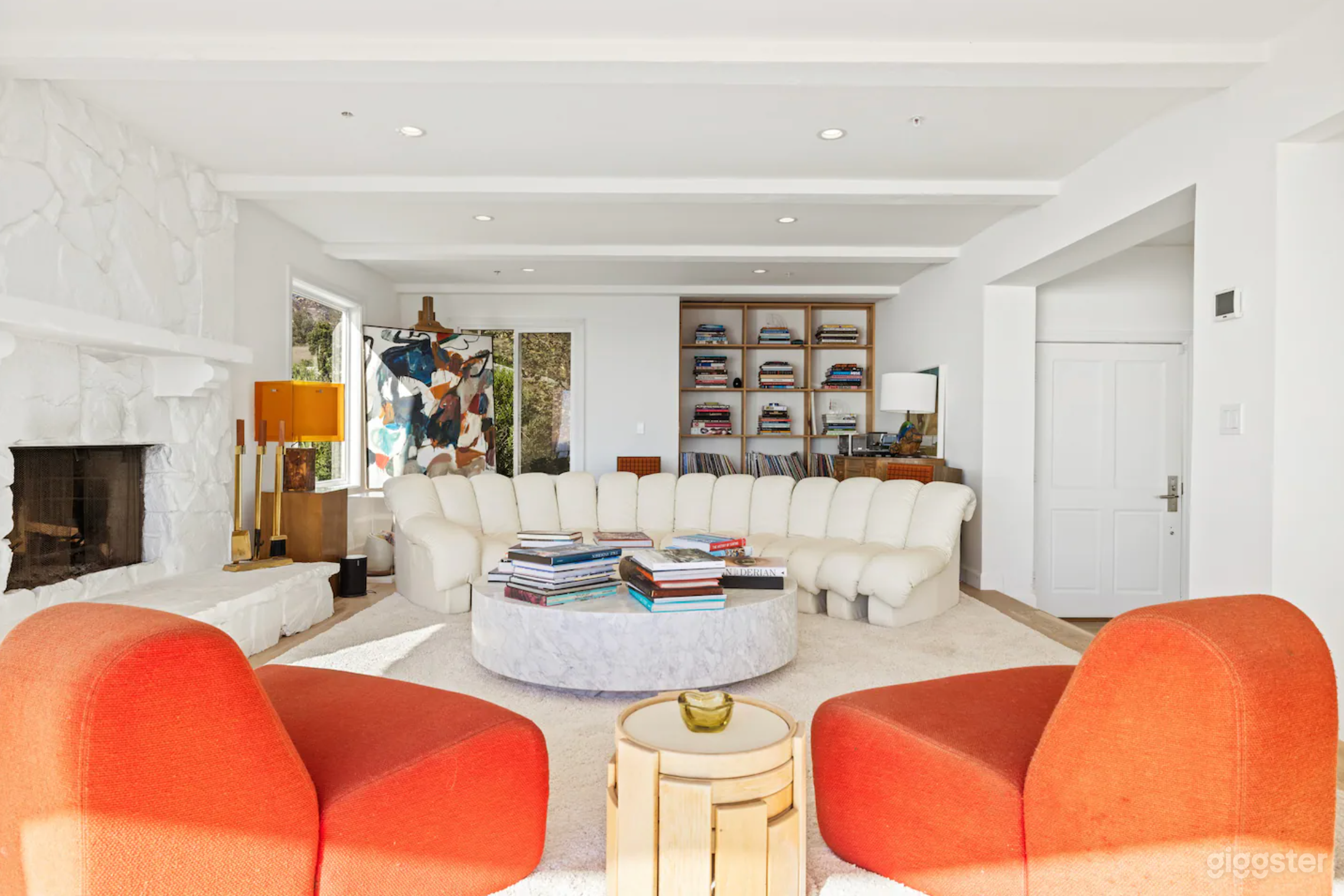 Fletcher's Beachfront Bliss: A Designer Oasis Photo 3