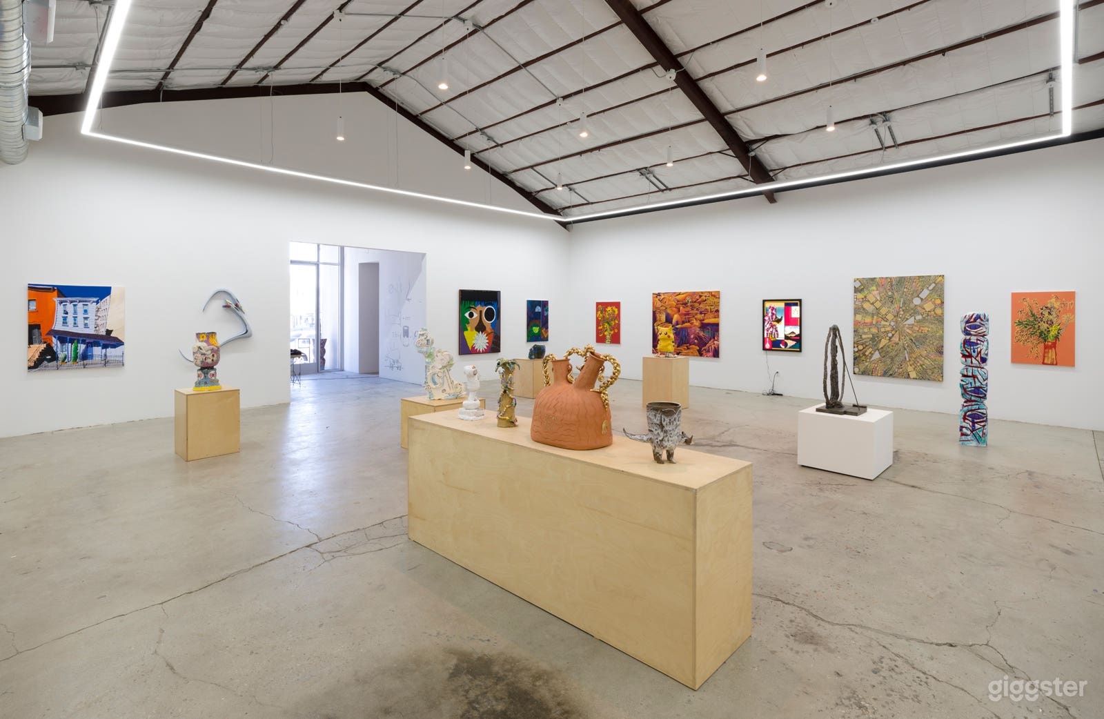 Art Gallery Converted Modern Warehouse LA Photo 4