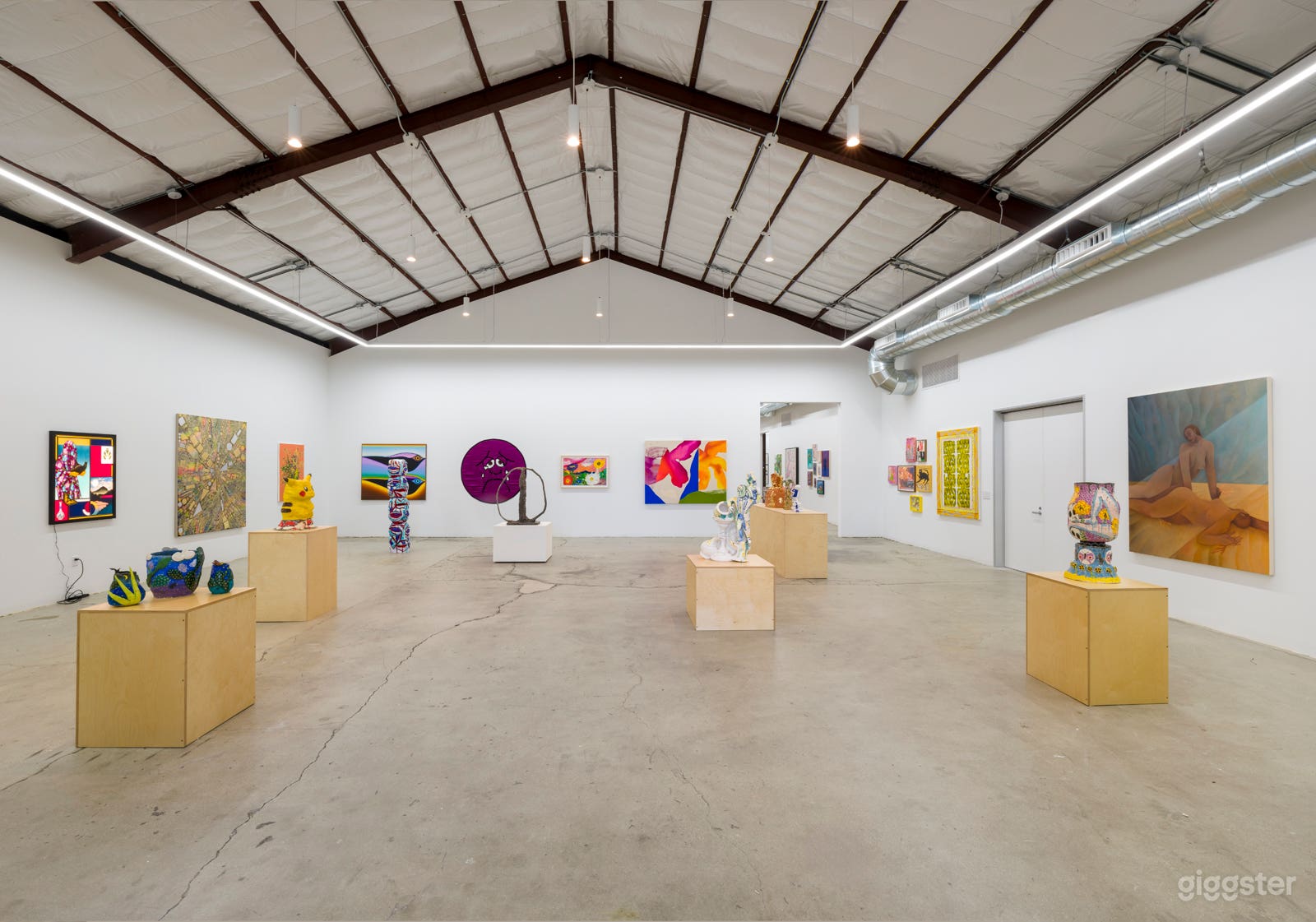 Art Gallery Converted Modern Warehouse LA Photo 3