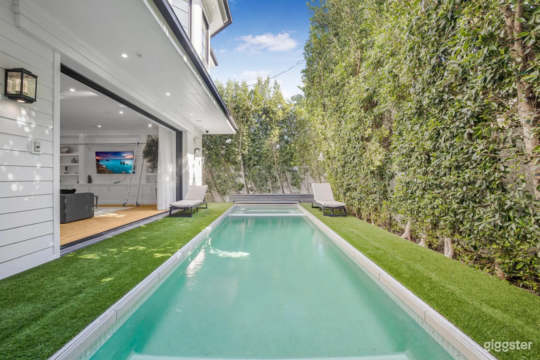 WHITE LUXE OUTDOOR POOL Photo 1