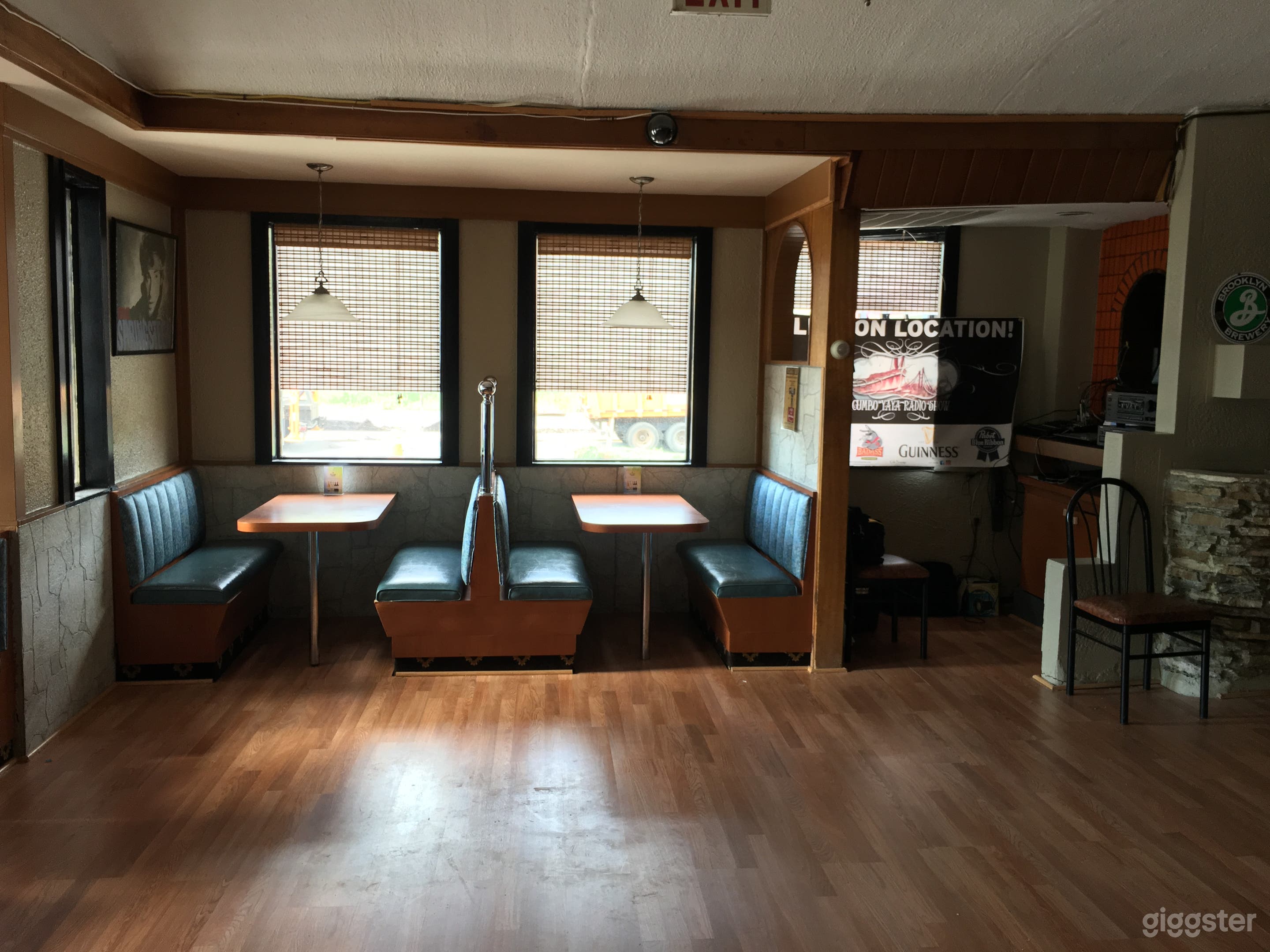 Timeless/Versatile Club, Dinner, Honky Tonk, Bar Photo 4