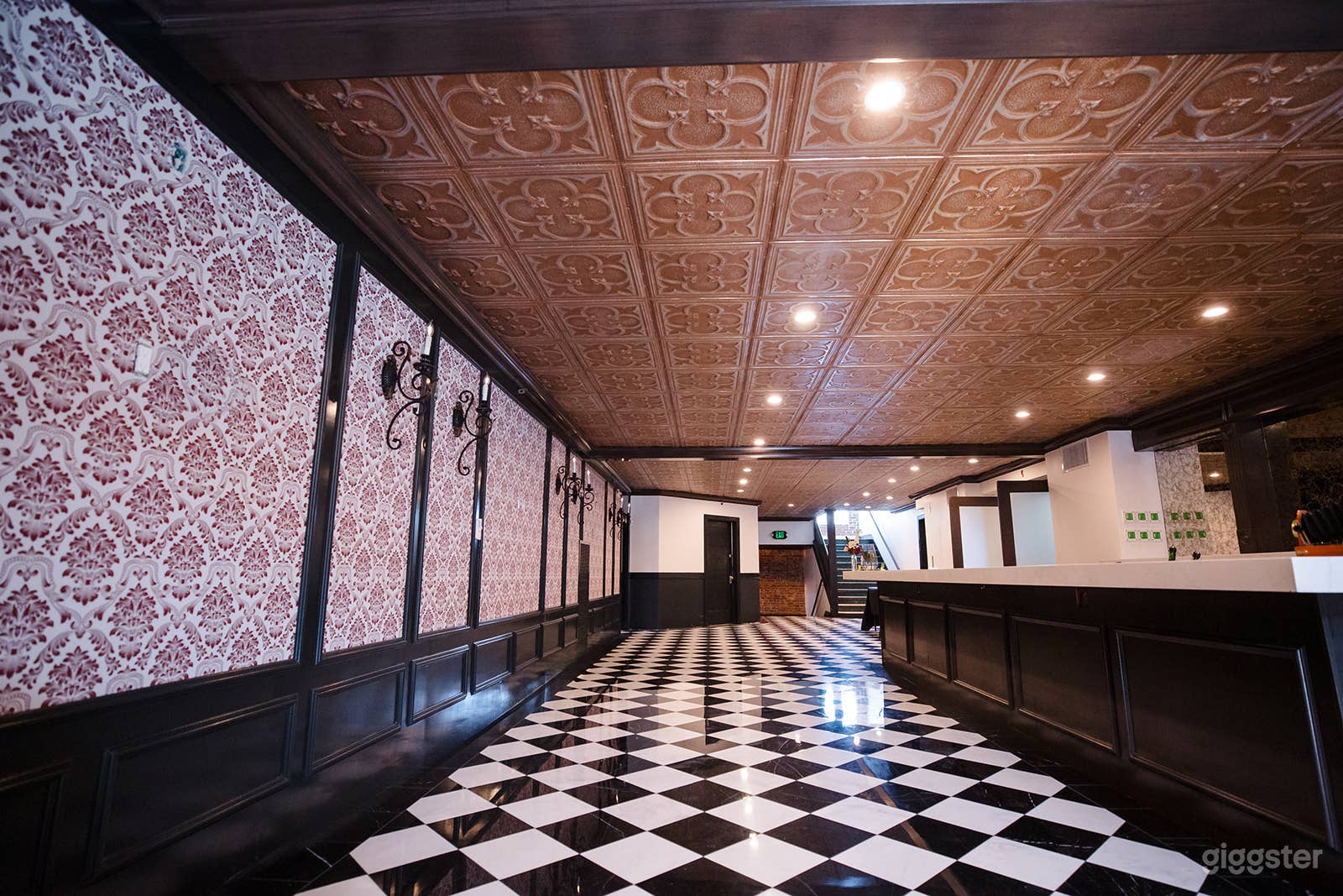 Jitterbug Bar Photo 1