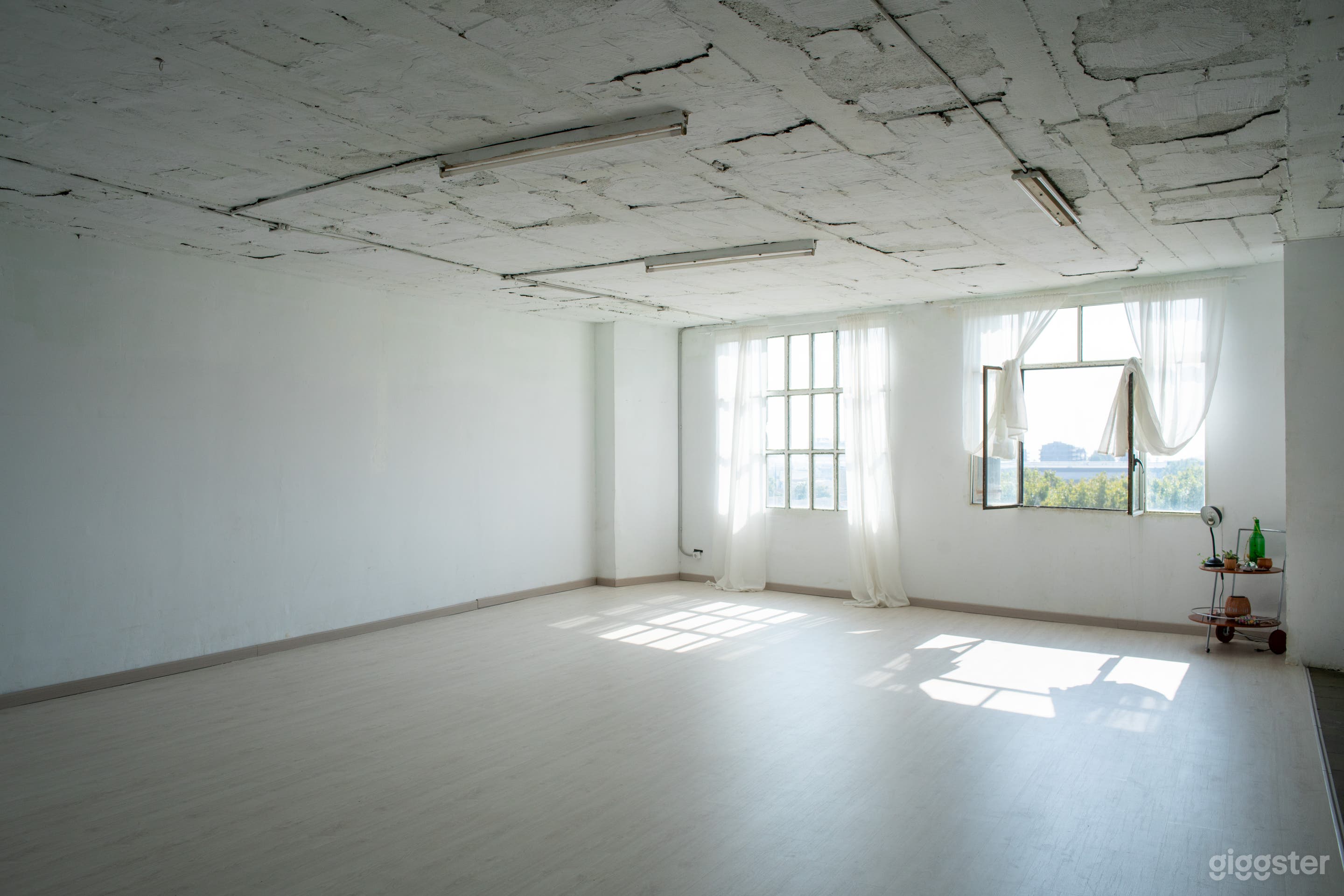 Espacio versátil de 90 m² en Badalona Foto 1