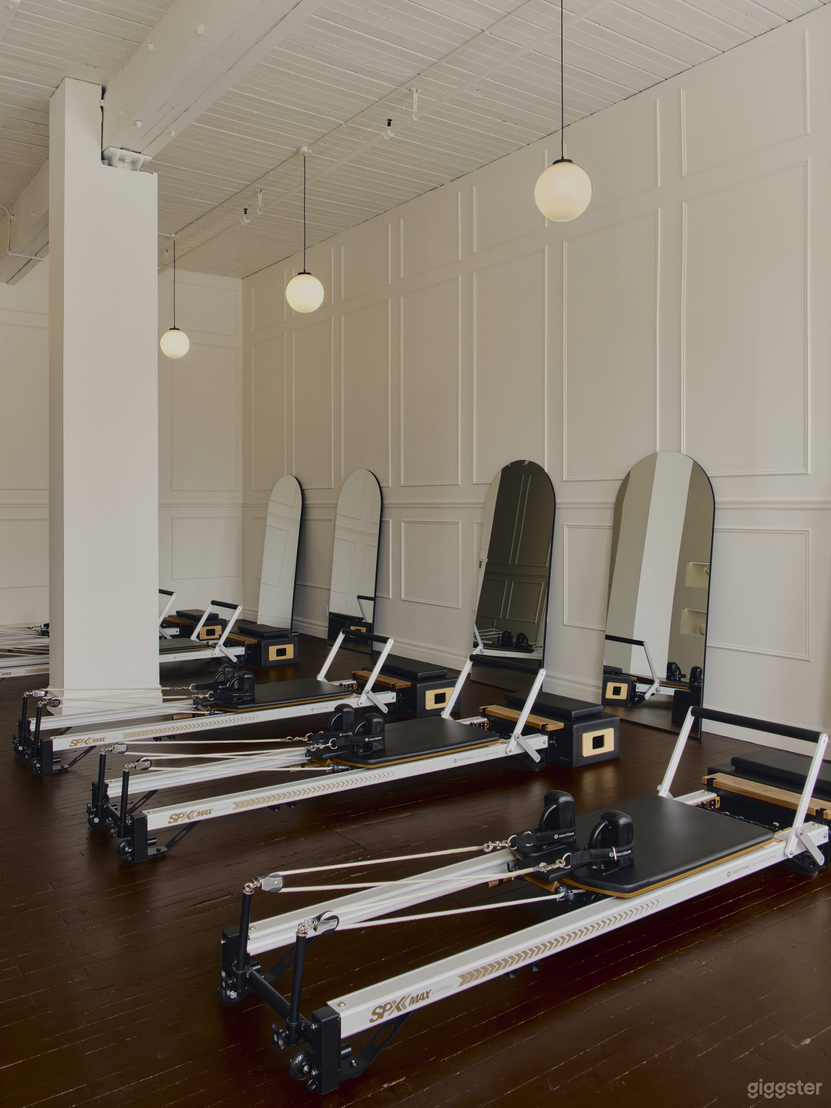 An Effortlessly Chic Space. Every Detail Curated. Photo 2