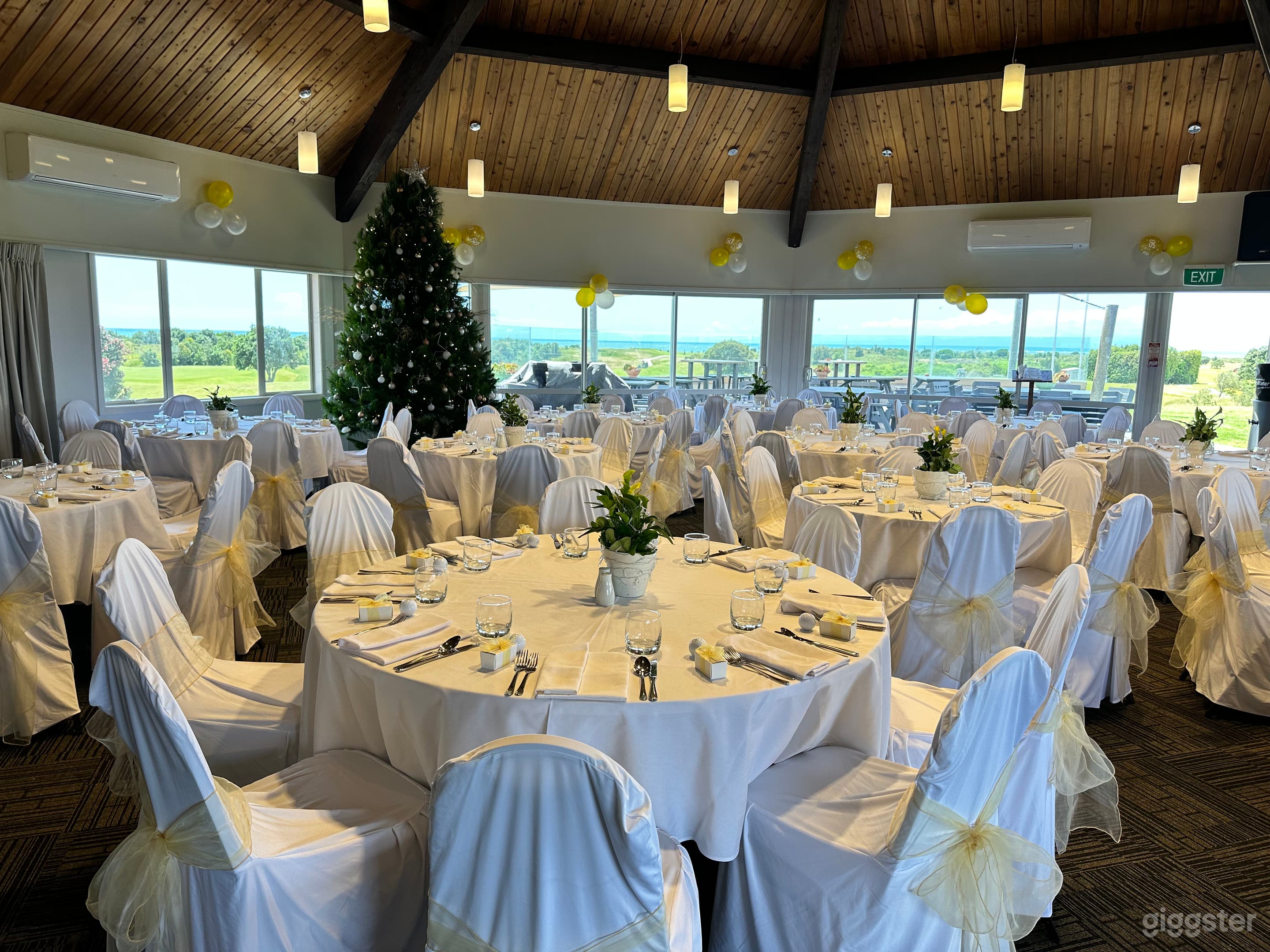 Golf Course with Sea Views and Stunning Sunsets Photo 3