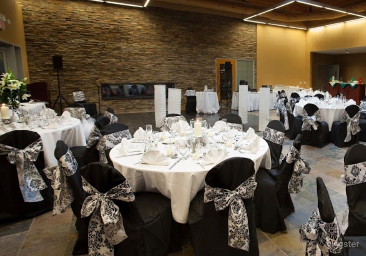 The Skylight Room in Edmonton Photo 3