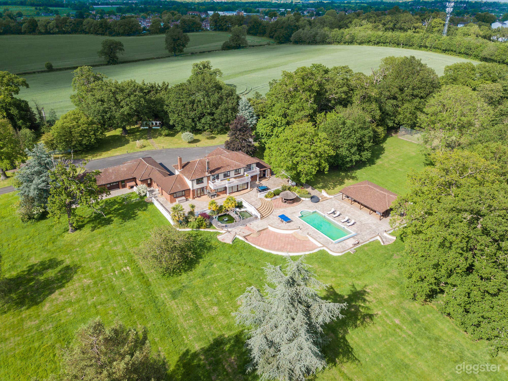 The Villa Mansion Photo 1