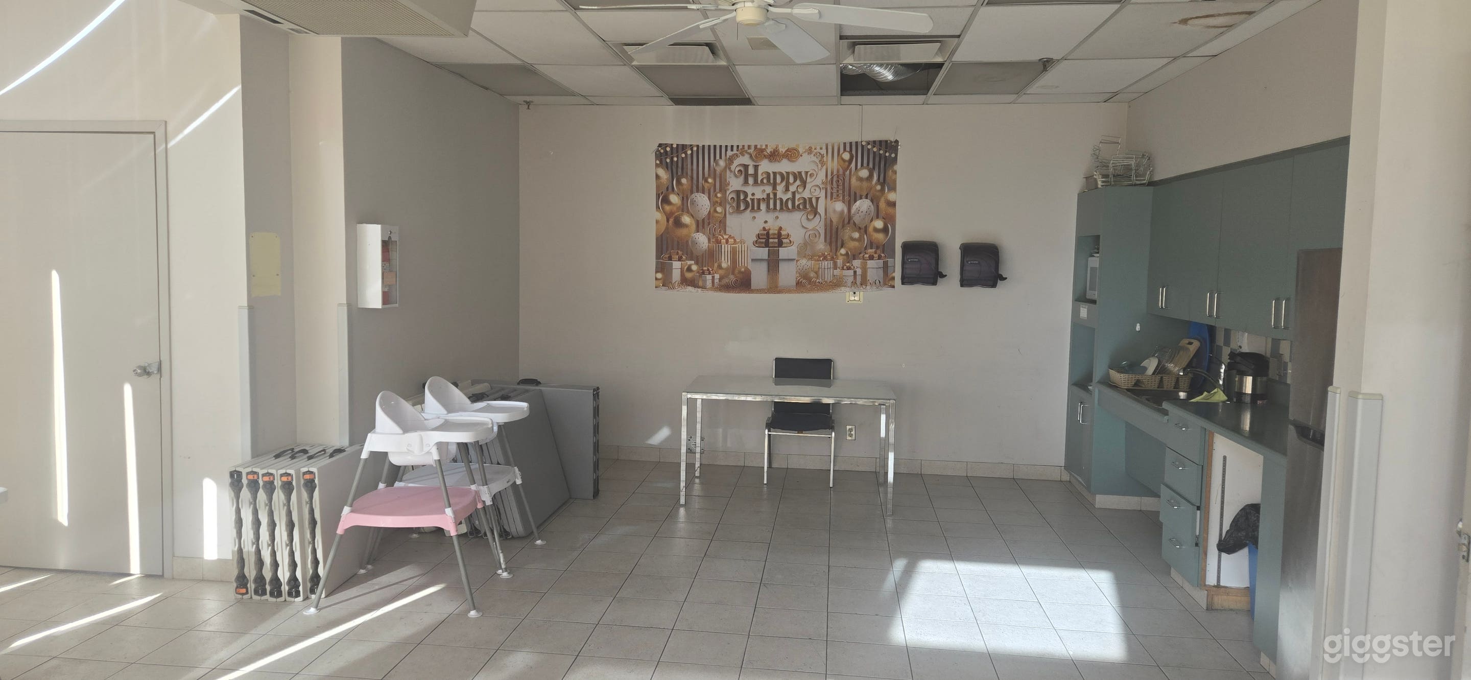 Event/ Meeting Space, Catering Kitchen Photo 3