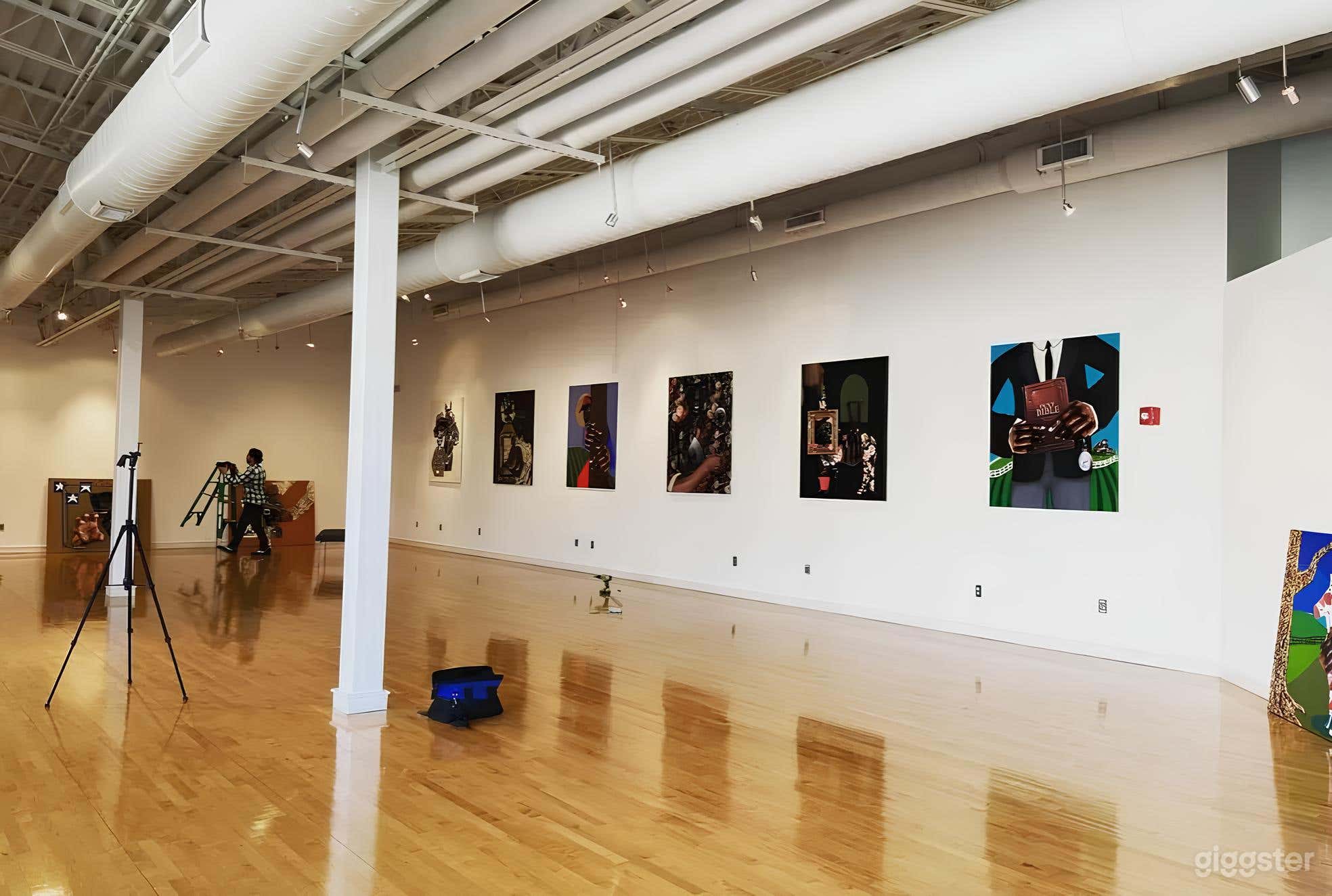 Gallery Room Rental Photo 2