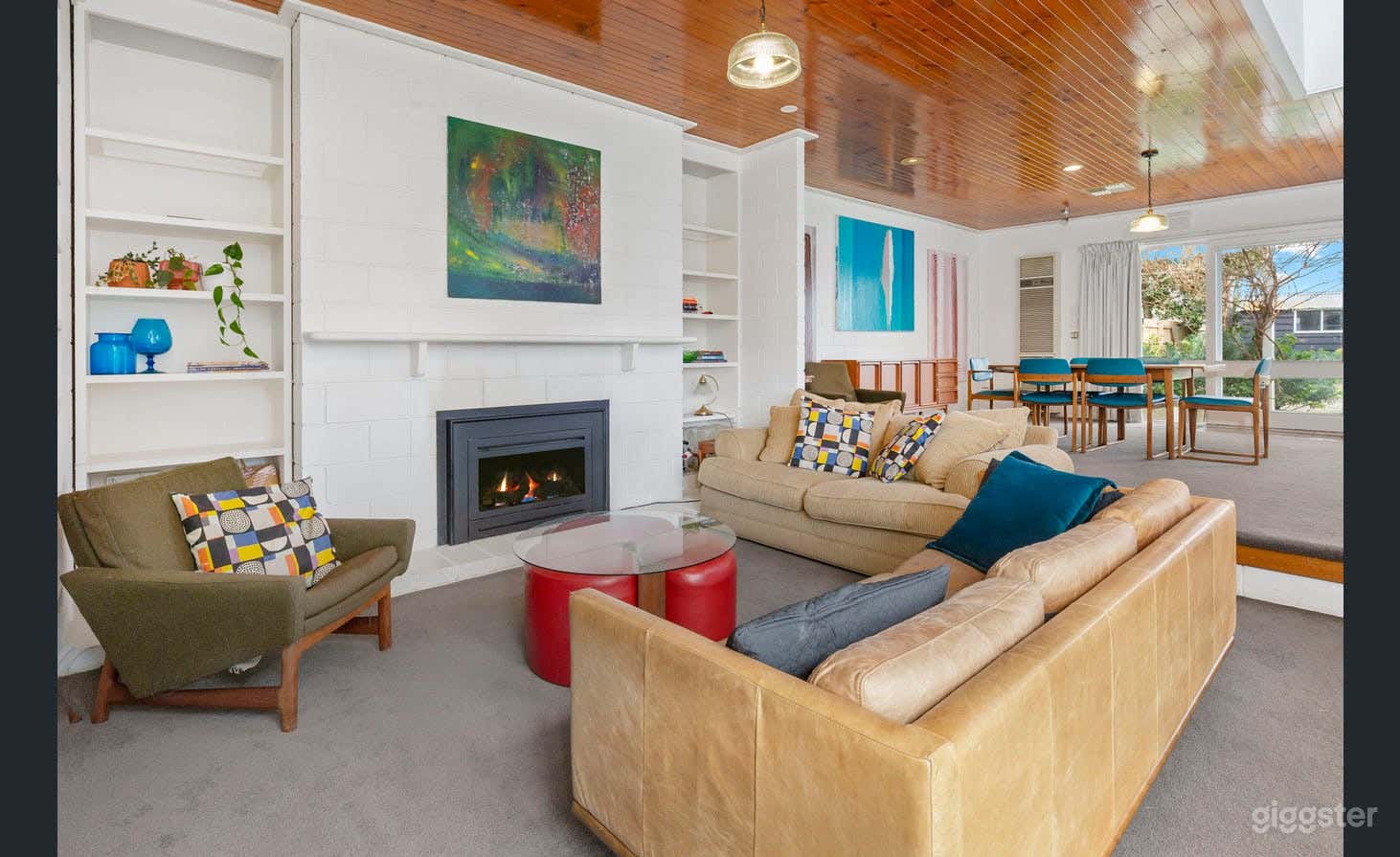 Lounge room