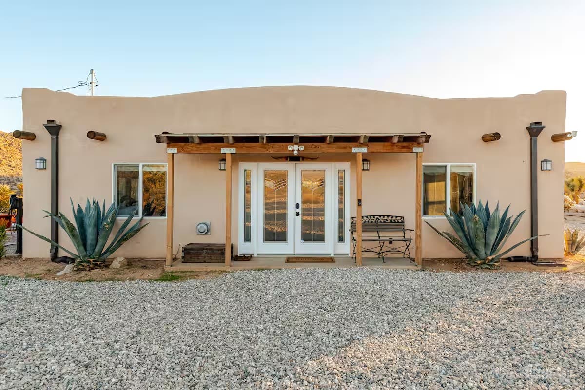 Joshua Tree Desert Content Ranch | Vintage Vehicles Tractors Photo 2