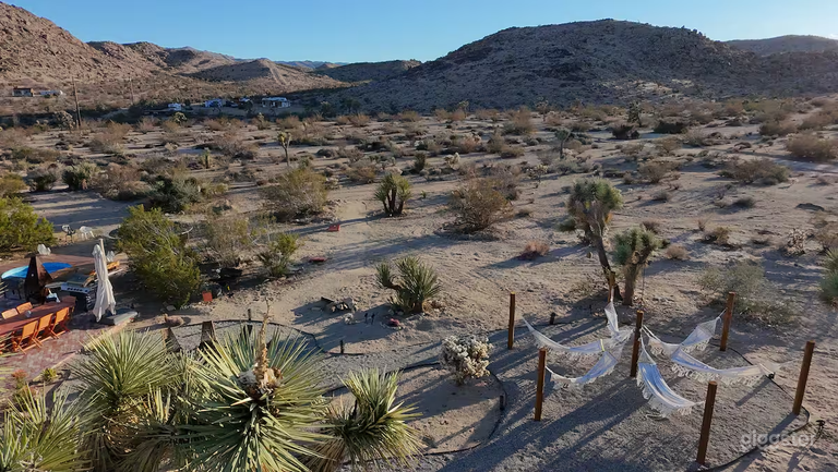  Joshua Tree Desert Content Ranch | Vintage Vehicles Tractors 