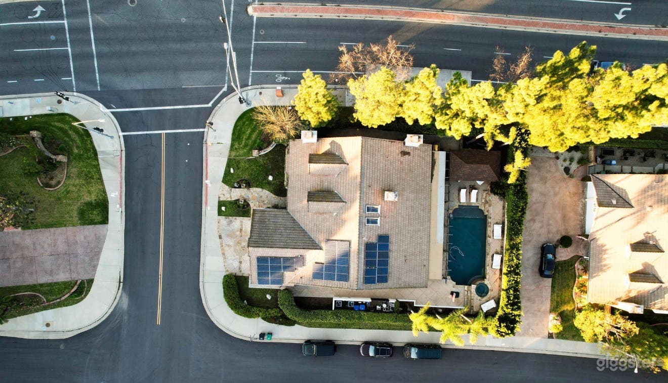 Luxury Resort-Style Estate Pool, Outdoor Kitchen-Film-Ready Photo 4