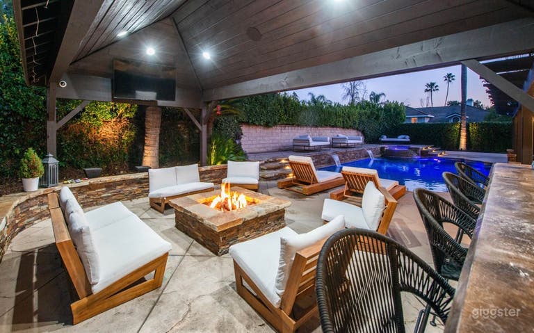  Luxury Resort-Style Estate Pool, Outdoor Kitchen-Film-Ready 