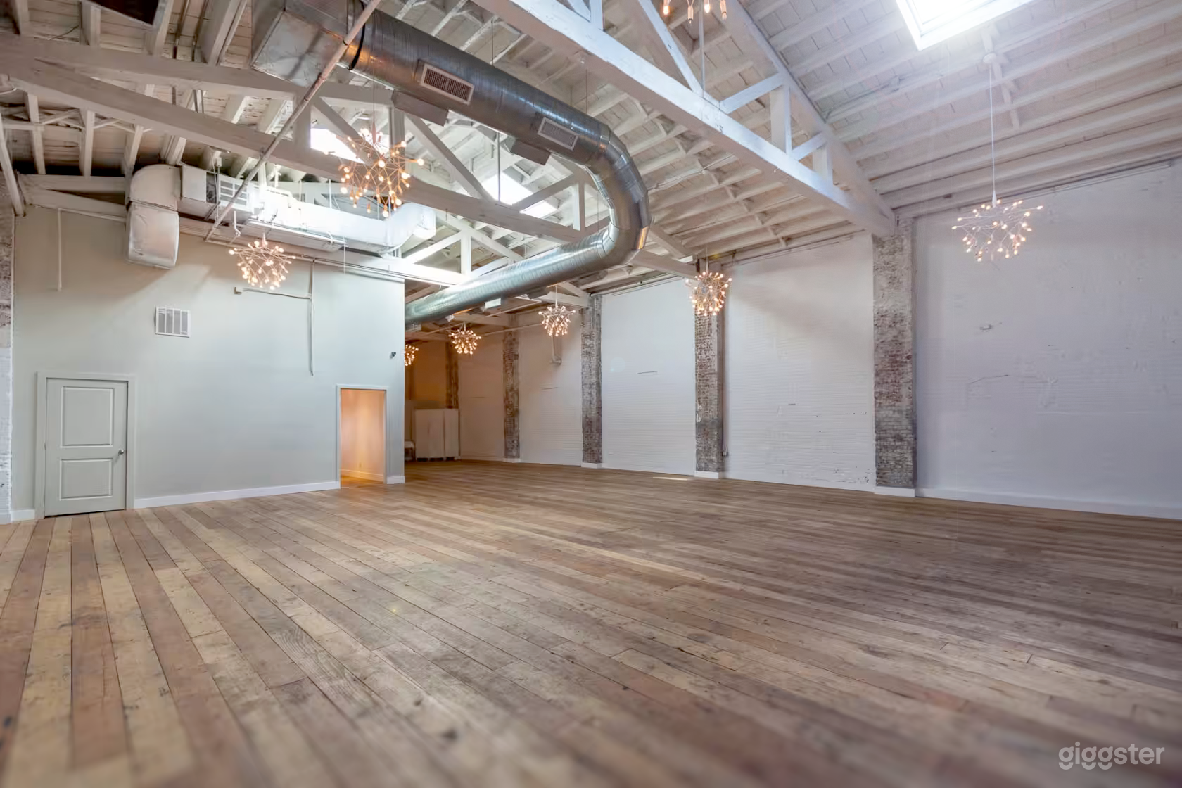 Production Studio and Turn-Key Event Space Loft Photo 3