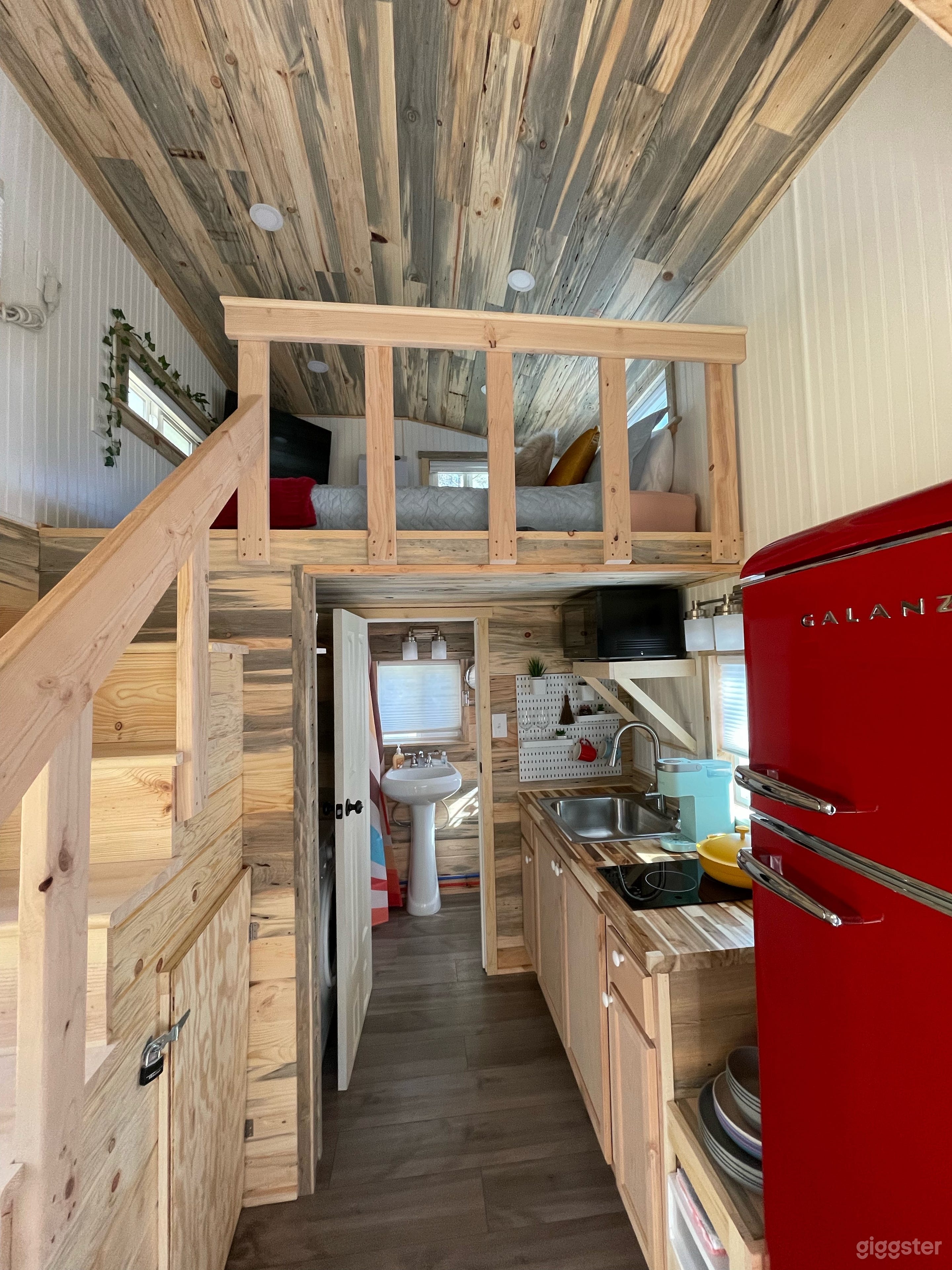 Tiny Home Living with Cabin Feels Photo 2
