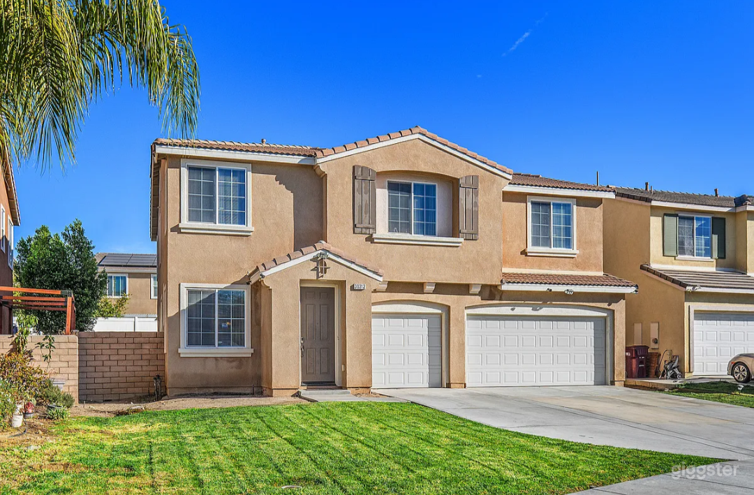 Dream California Getaway — Two-Story Modern Home Photo 2