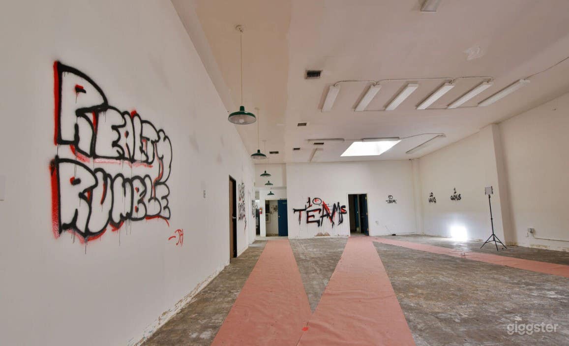 Large and Vacant Space for Filming Photo 4