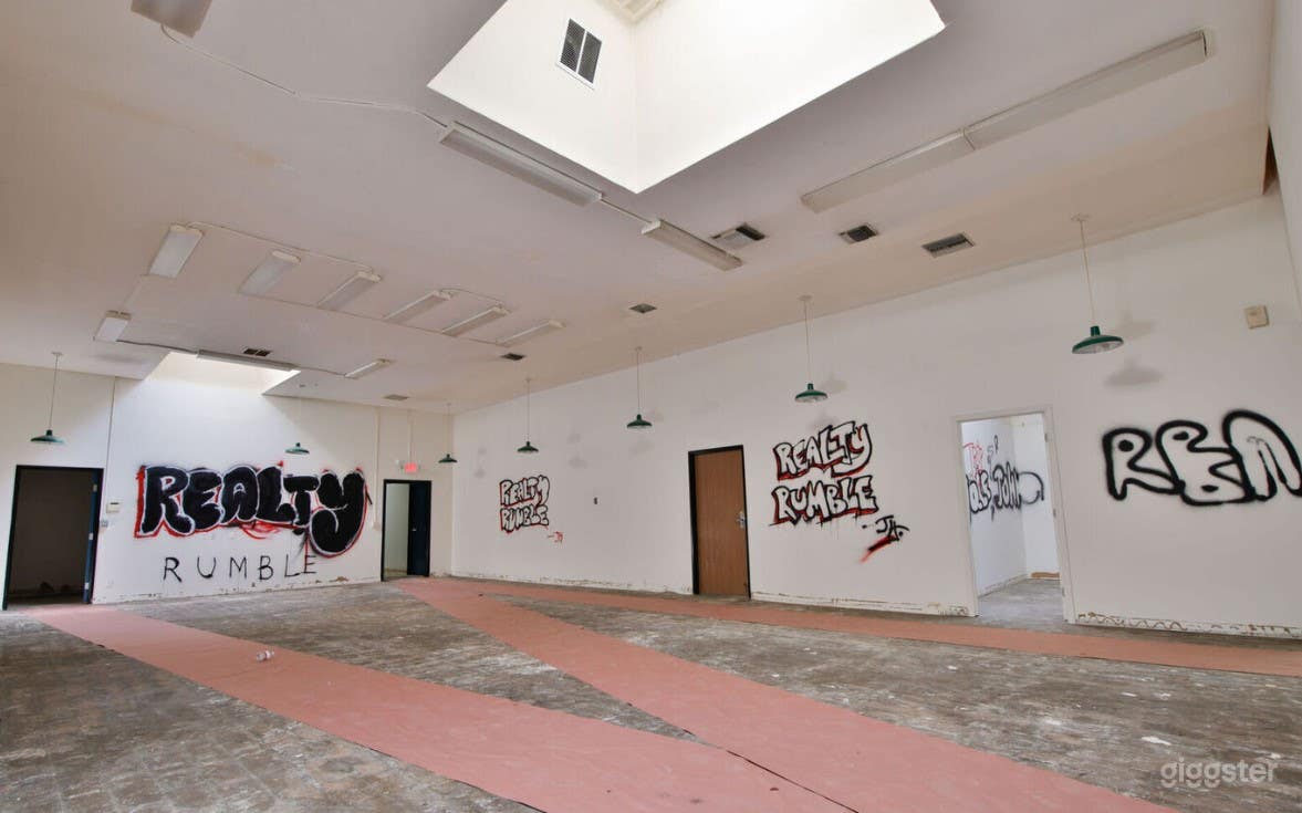 Large and Vacant Space for Filming Photo 3