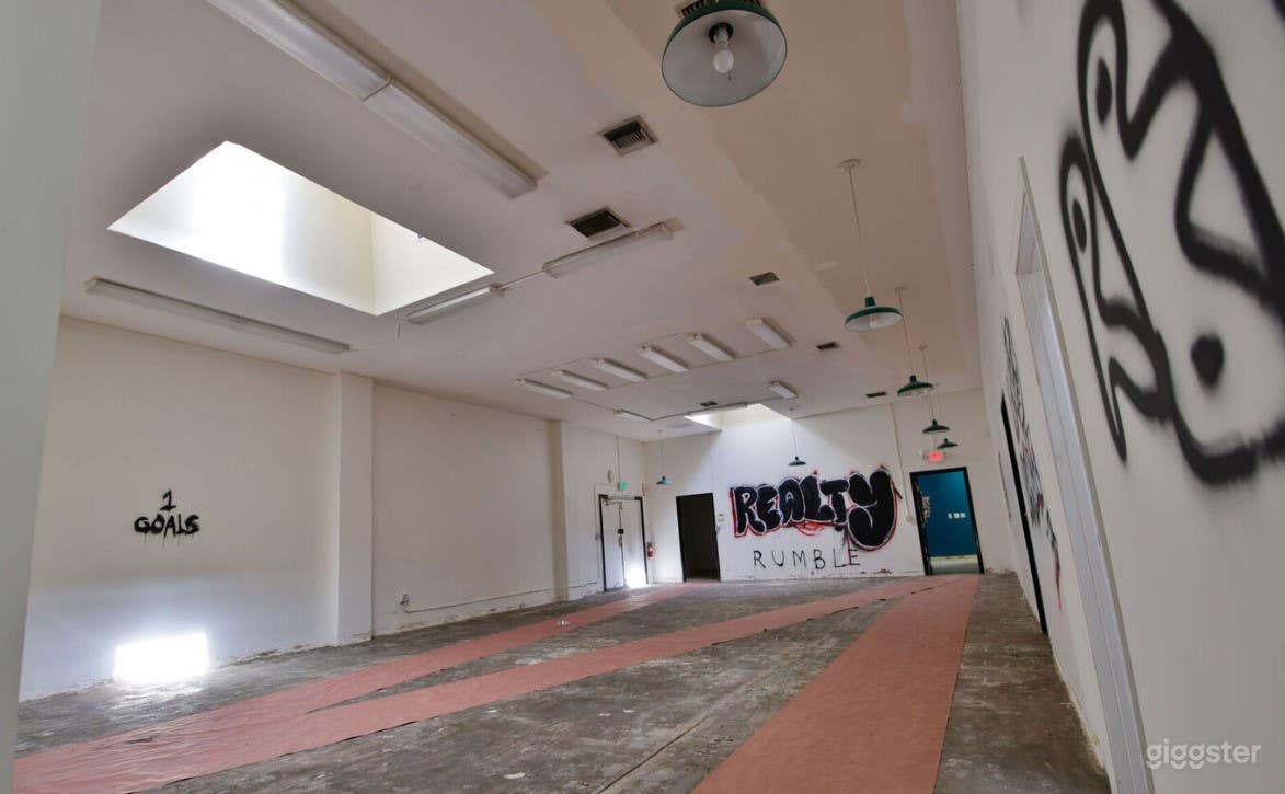 Large and Vacant Space for Filming Photo 2