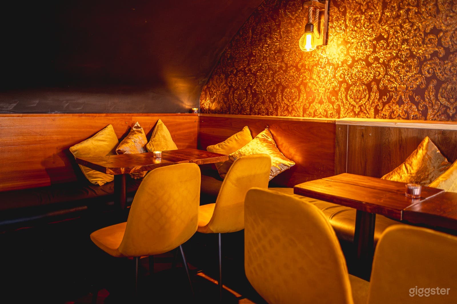 Cosy, East Asian inspired bar and event space Photo 4