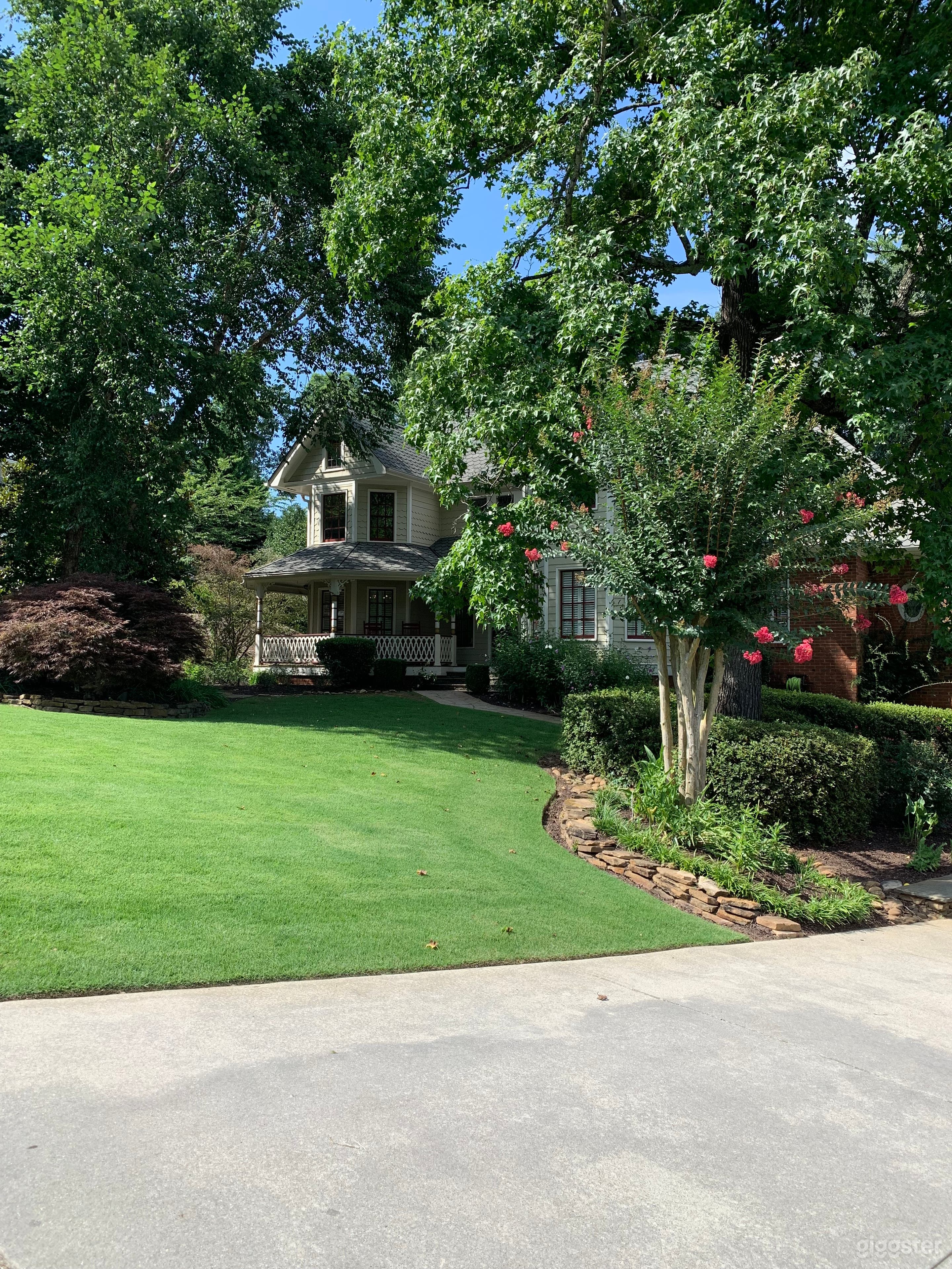 View of front yard and house from the street