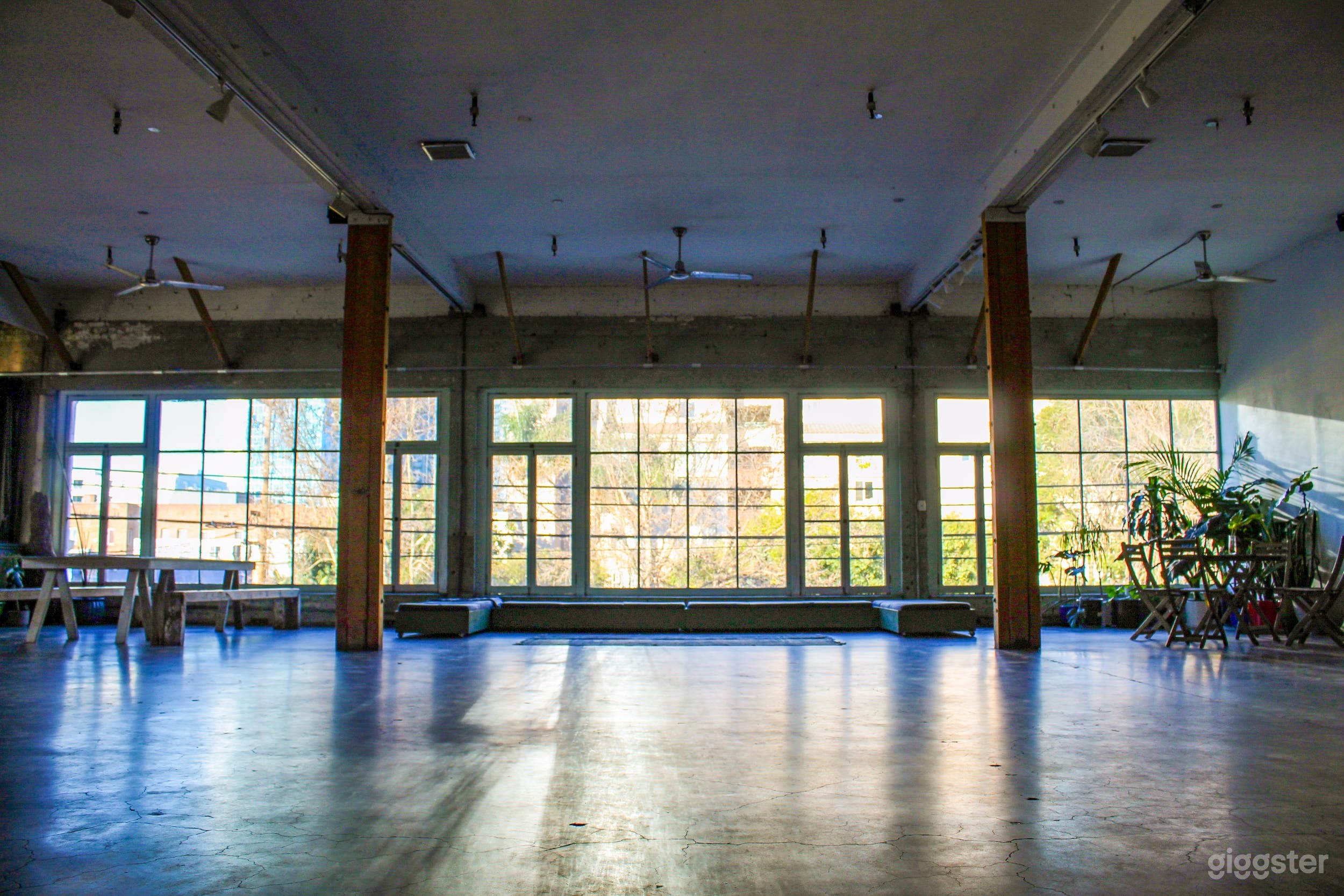 Warehouse Loft with Stunning Windows and Detail Photo 3