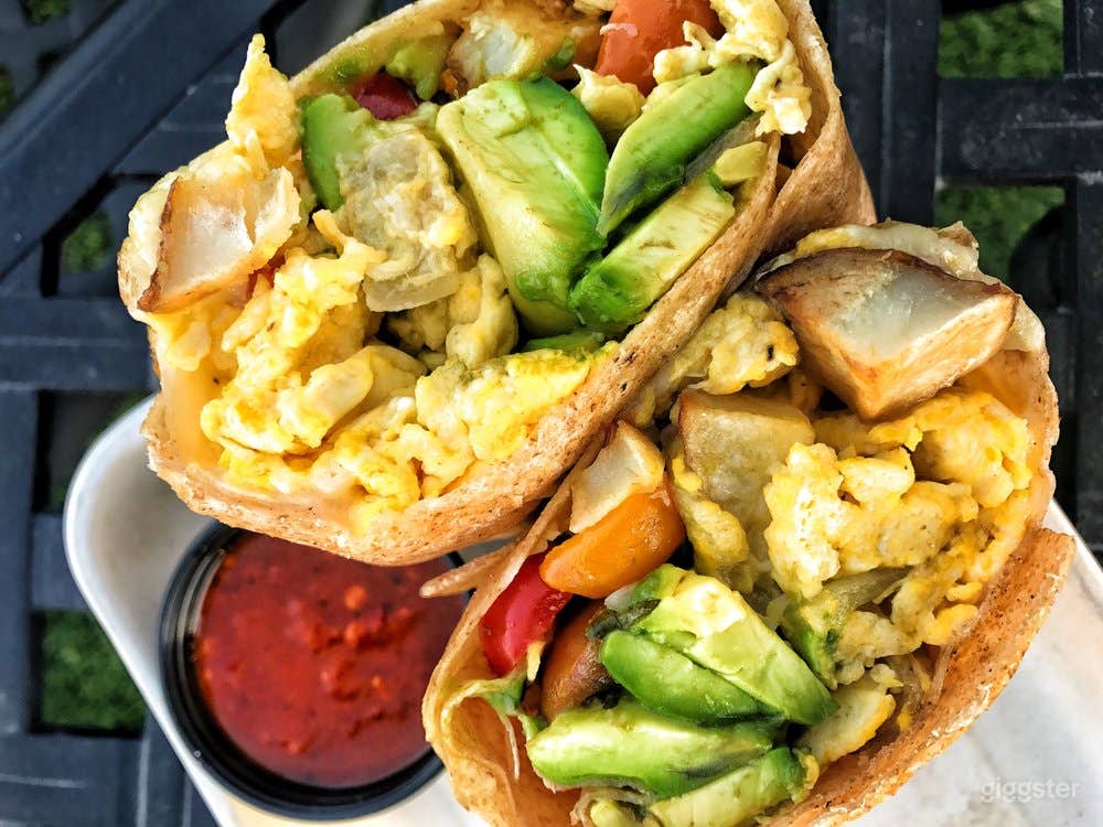 Welcoming &amp; Atmospheric Cafe in LA Photo 3