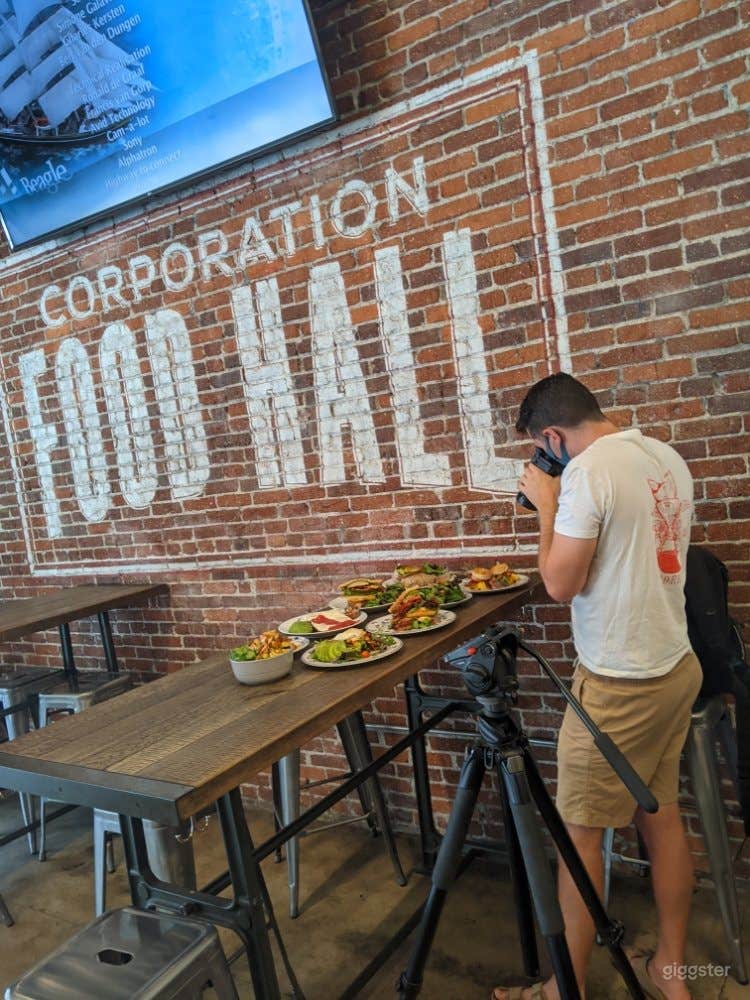 Welcoming &amp; Atmospheric Cafe in LA Photo 4